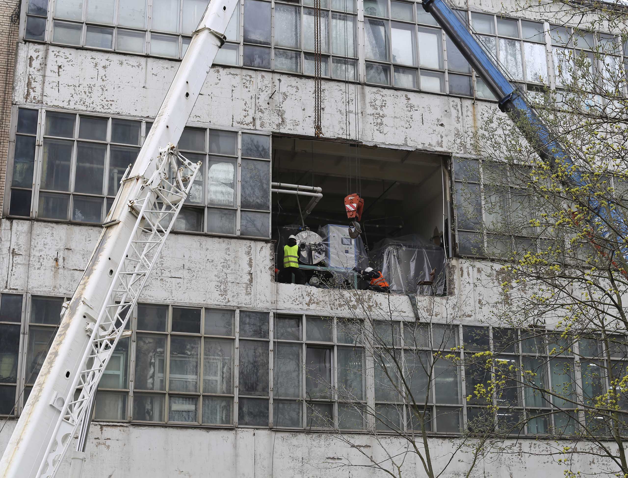 Фото Перевозка двух сублиматоров с демонтажем и установкой на новом предприятии #3