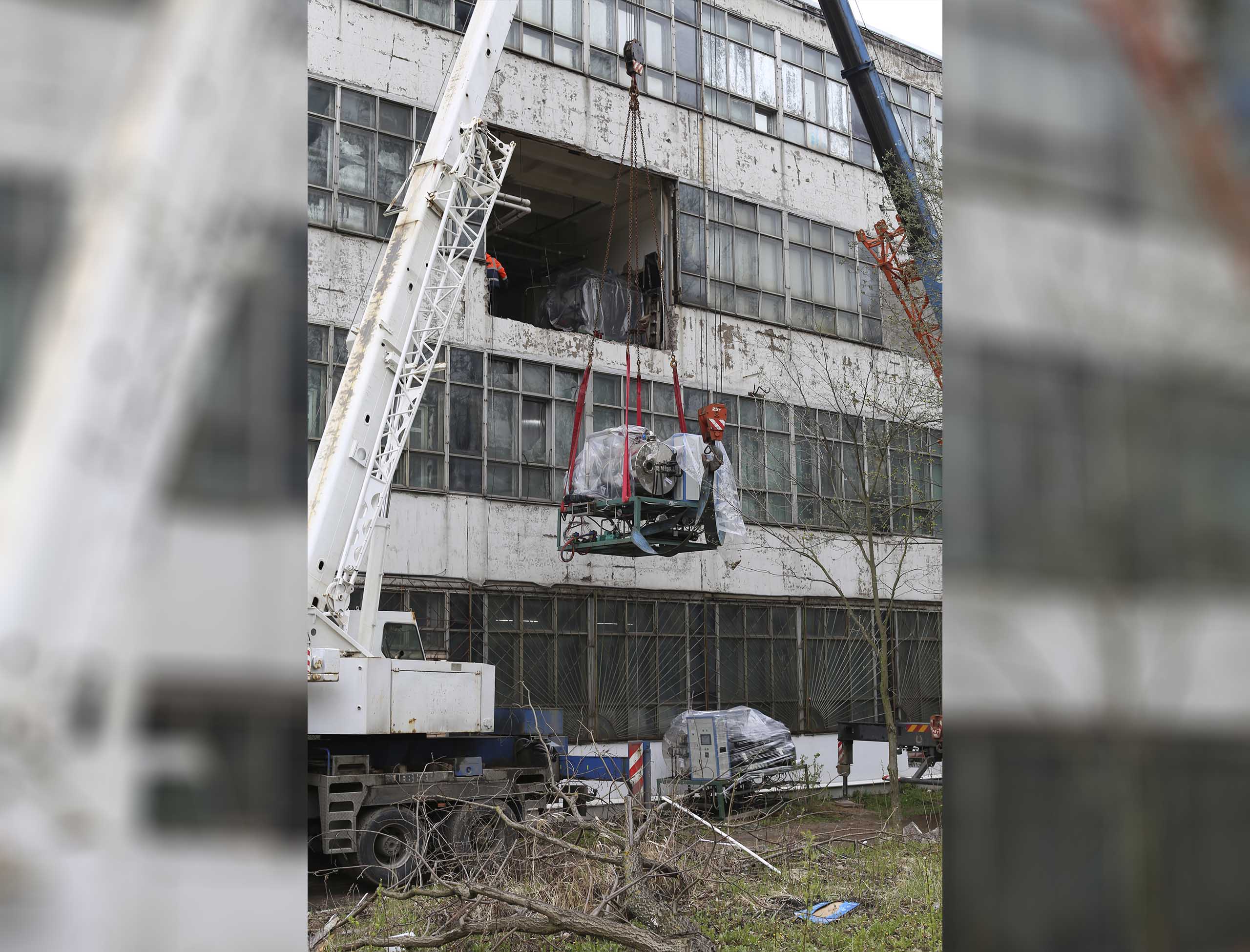 Фото Перевозка двух сублиматоров с демонтажем и установкой на новом предприятии #35