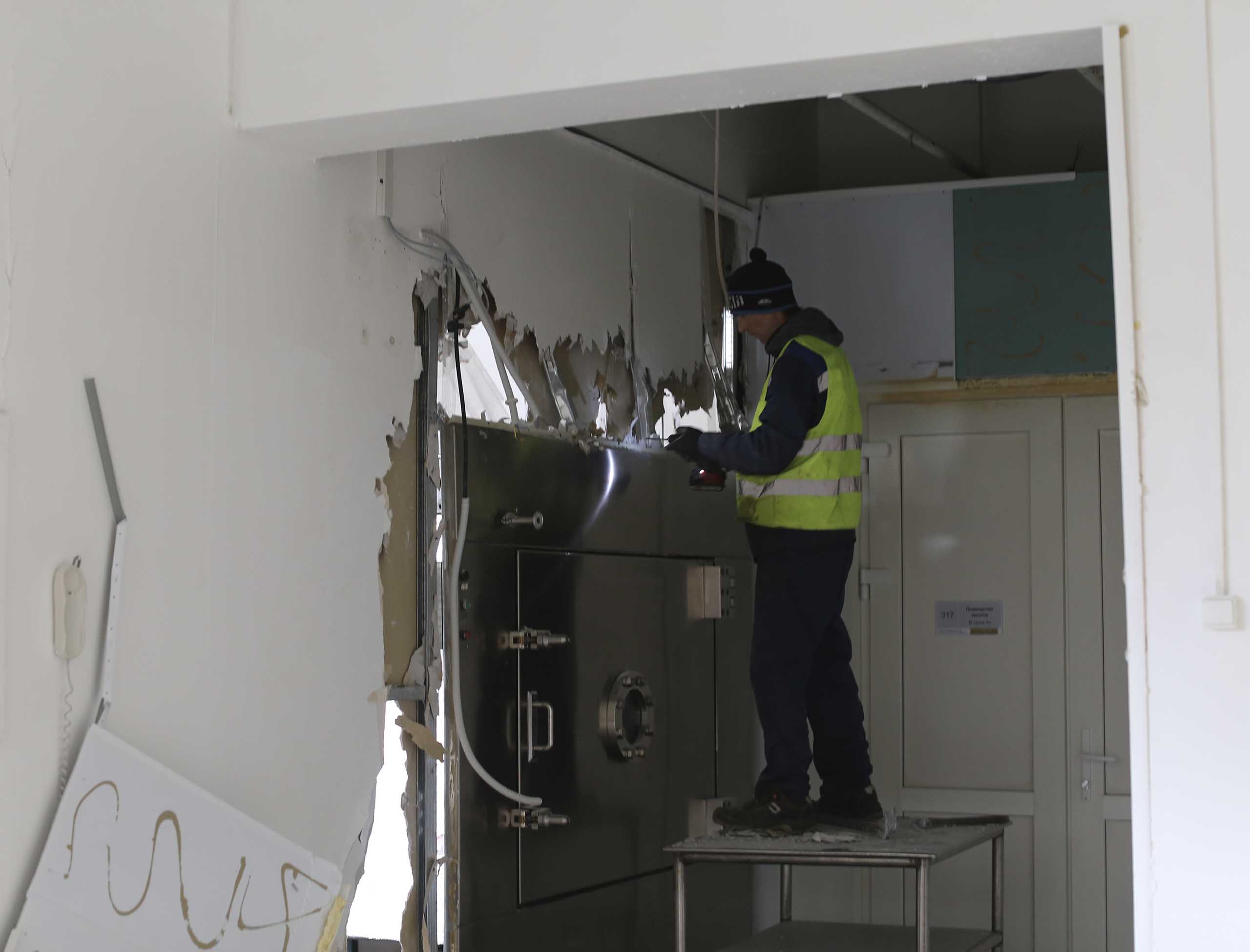 Фото Перевозка двух сублиматоров с демонтажем и установкой на новом предприятии #40