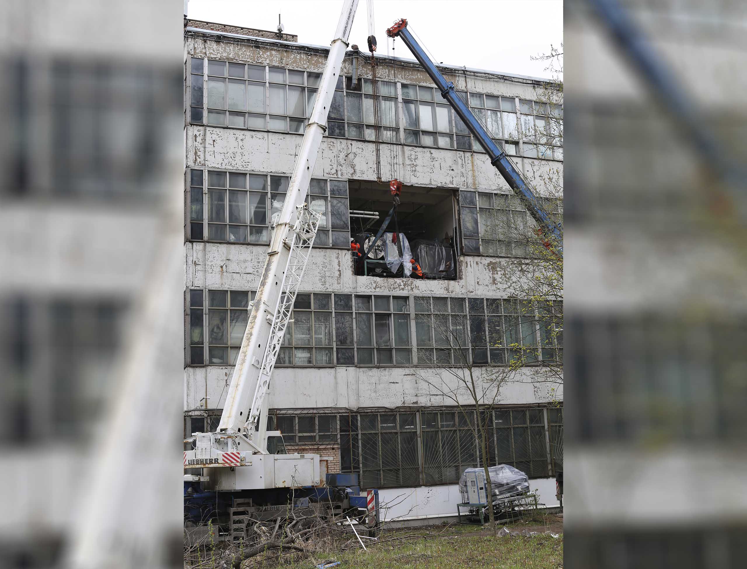 Фото Перевозка двух сублиматоров с демонтажем и установкой на новом предприятии #43