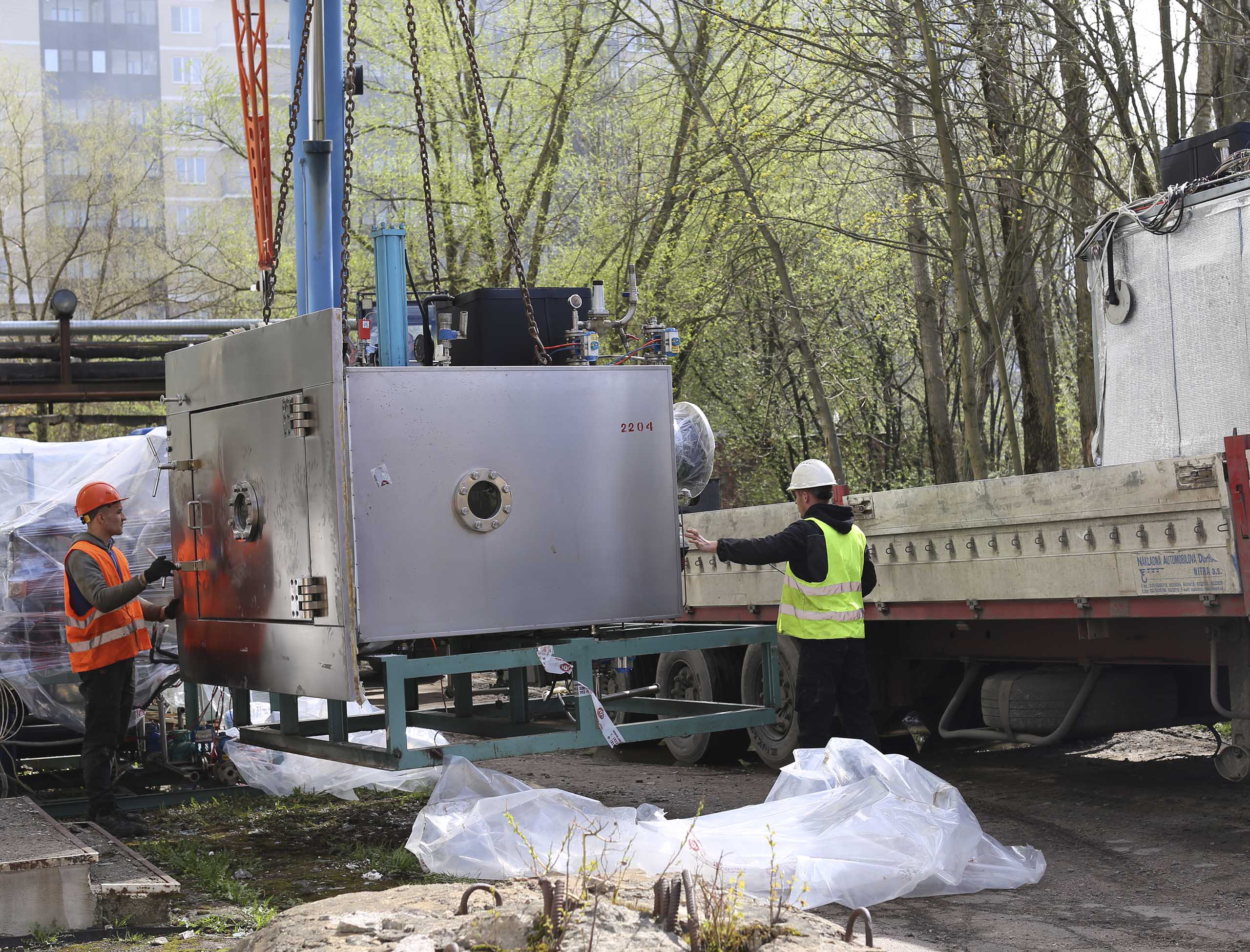 Фото Перевозка двух сублиматоров с демонтажем и установкой на новом предприятии #58