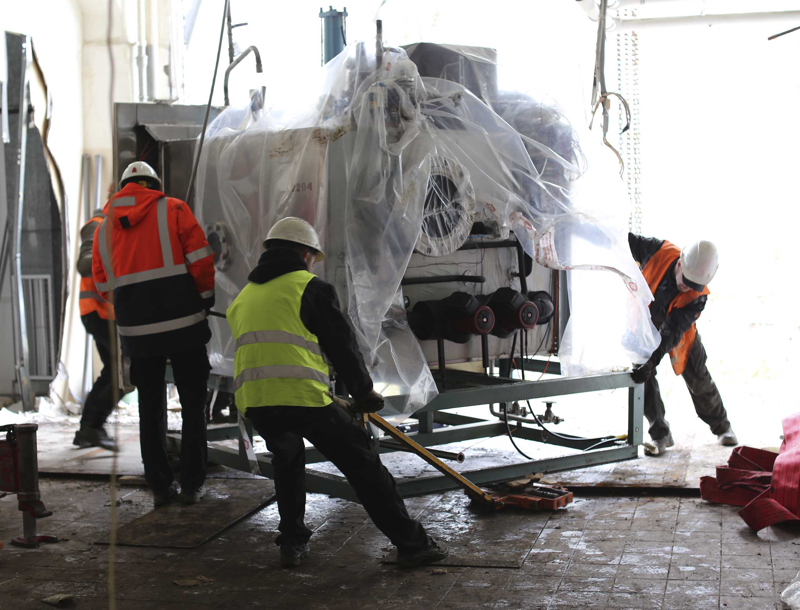 Фото Перевозка двух сублиматоров с демонтажем и установкой на новом предприятии #68