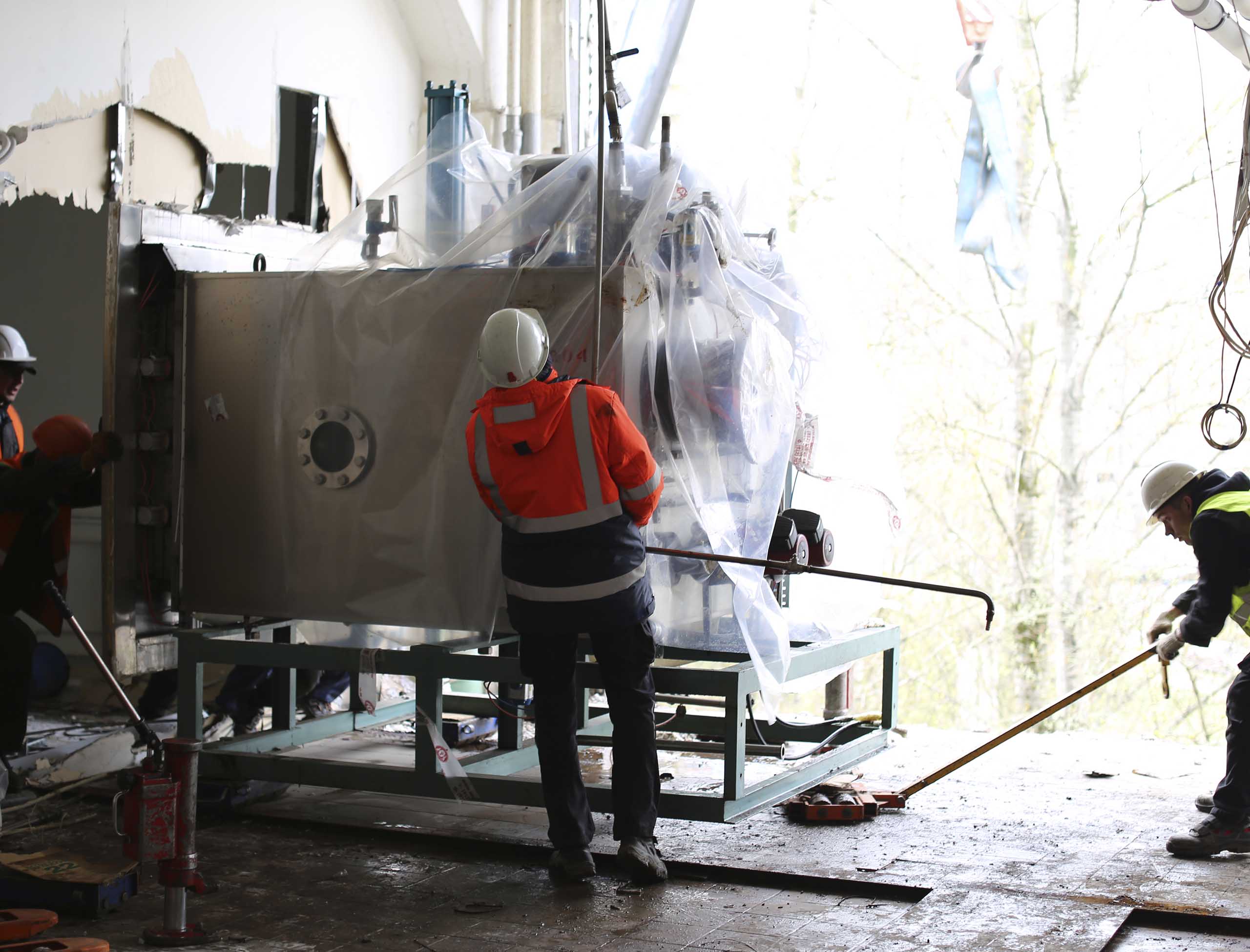 Фото Перевозка двух сублиматоров с демонтажем и установкой на новом предприятии #69