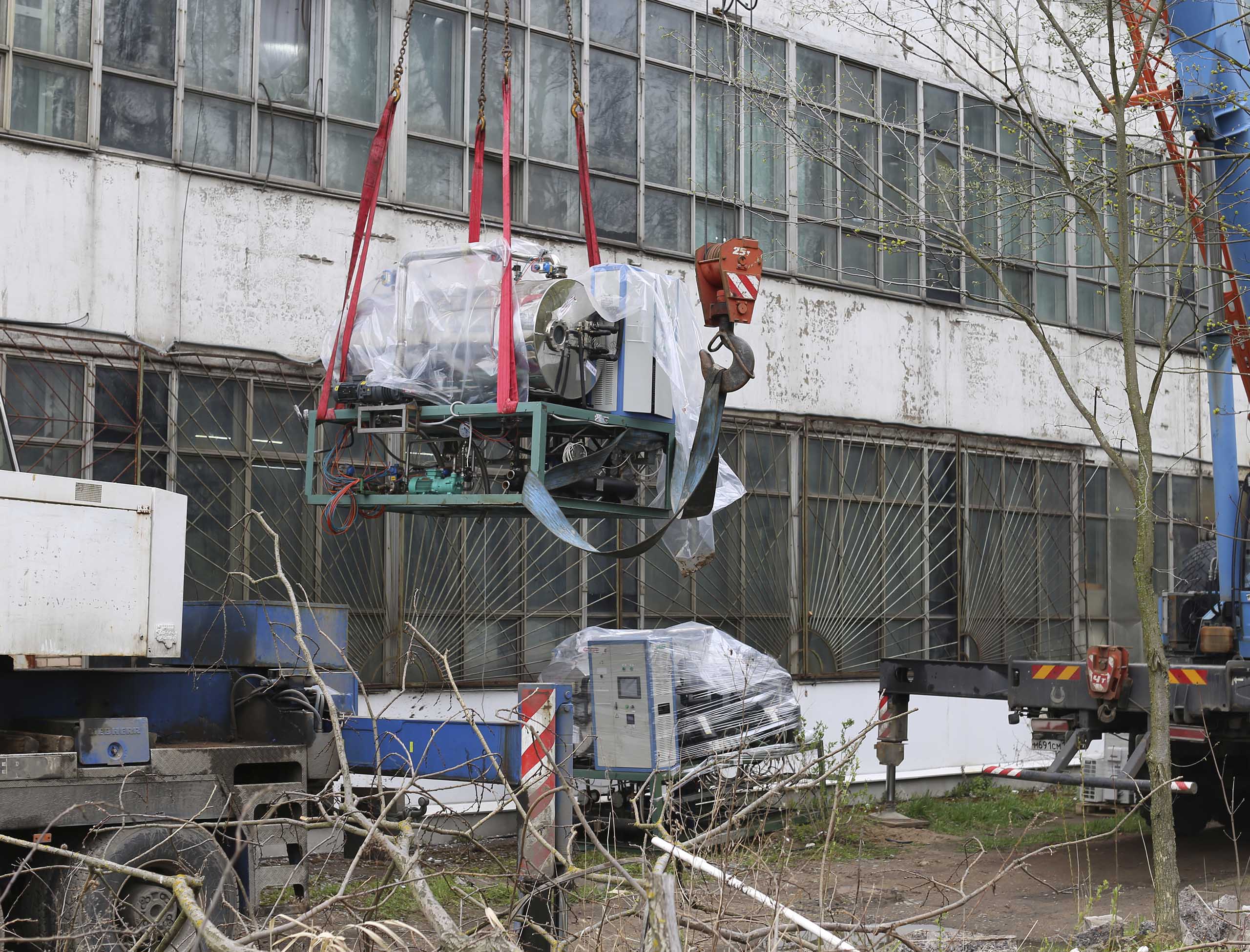 Фото Перевозка двух сублиматоров с демонтажем и установкой на новом предприятии #77