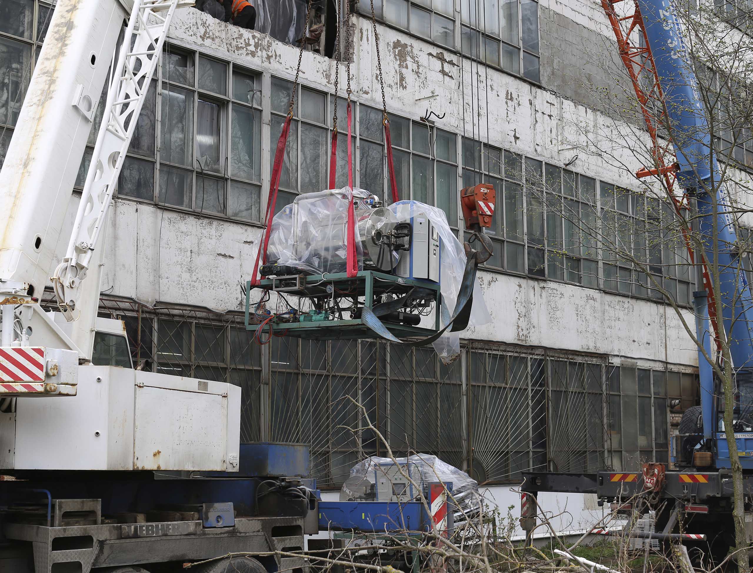 Фото Перевозка двух сублиматоров с демонтажем и установкой на новом предприятии #78