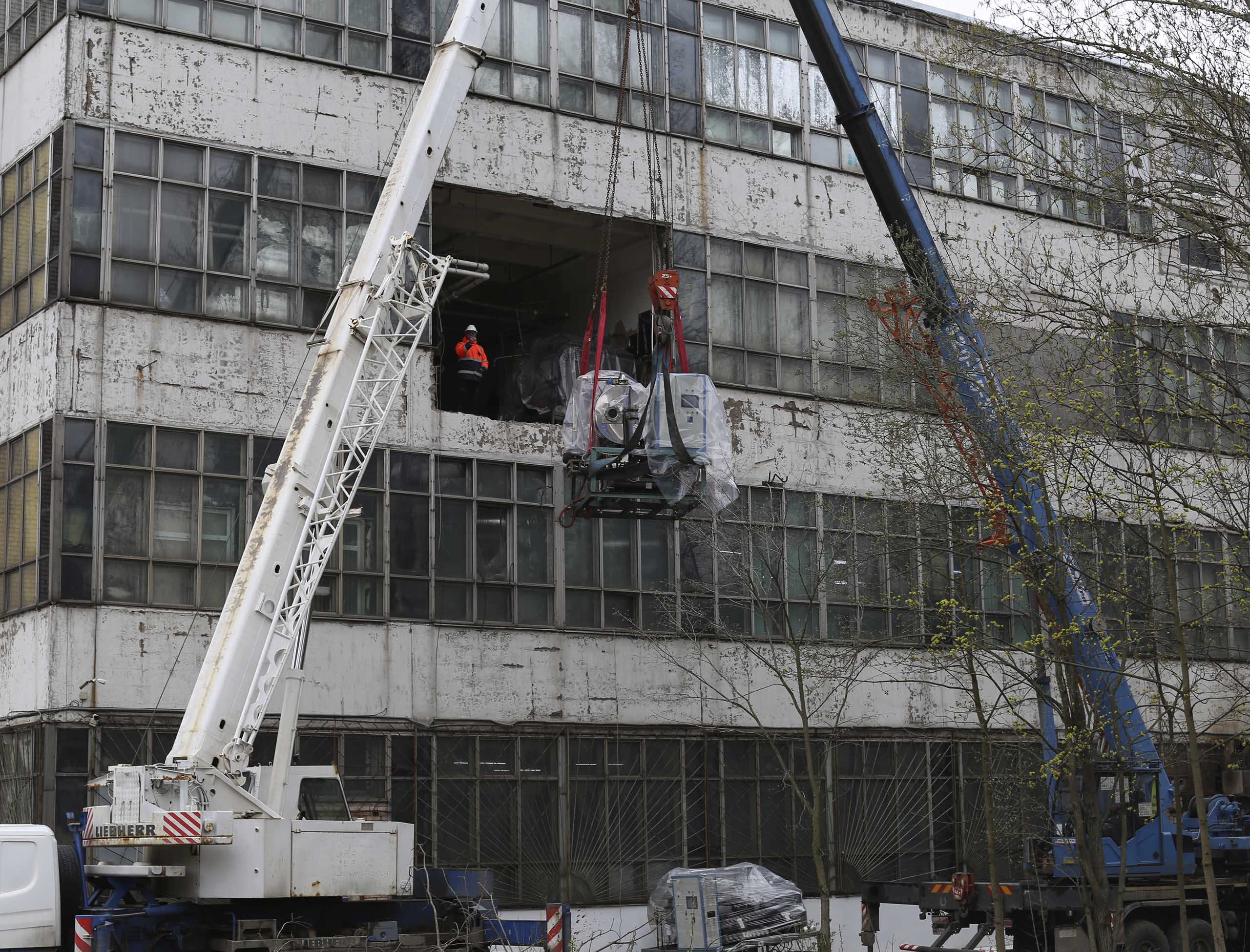 Фото Перевозка двух сублиматоров с демонтажем и установкой на новом предприятии #80