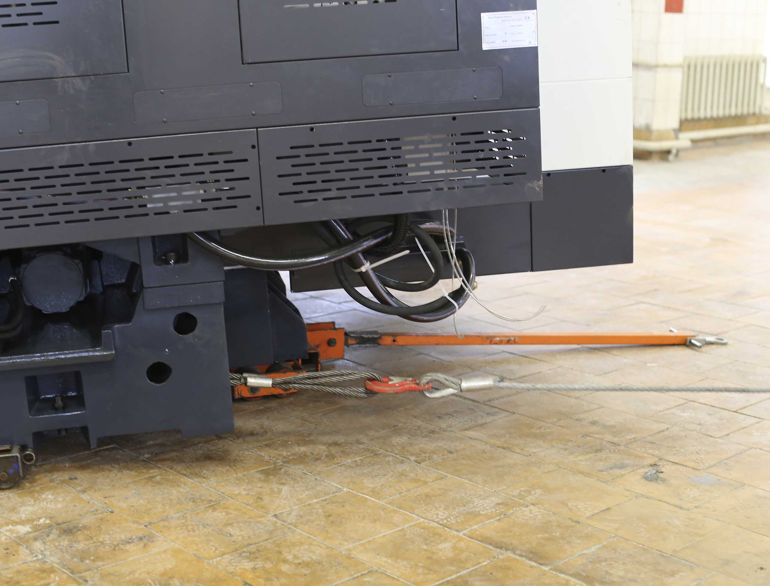 Фото Доставка и разгрузка нового фрезерного станка в цех #32