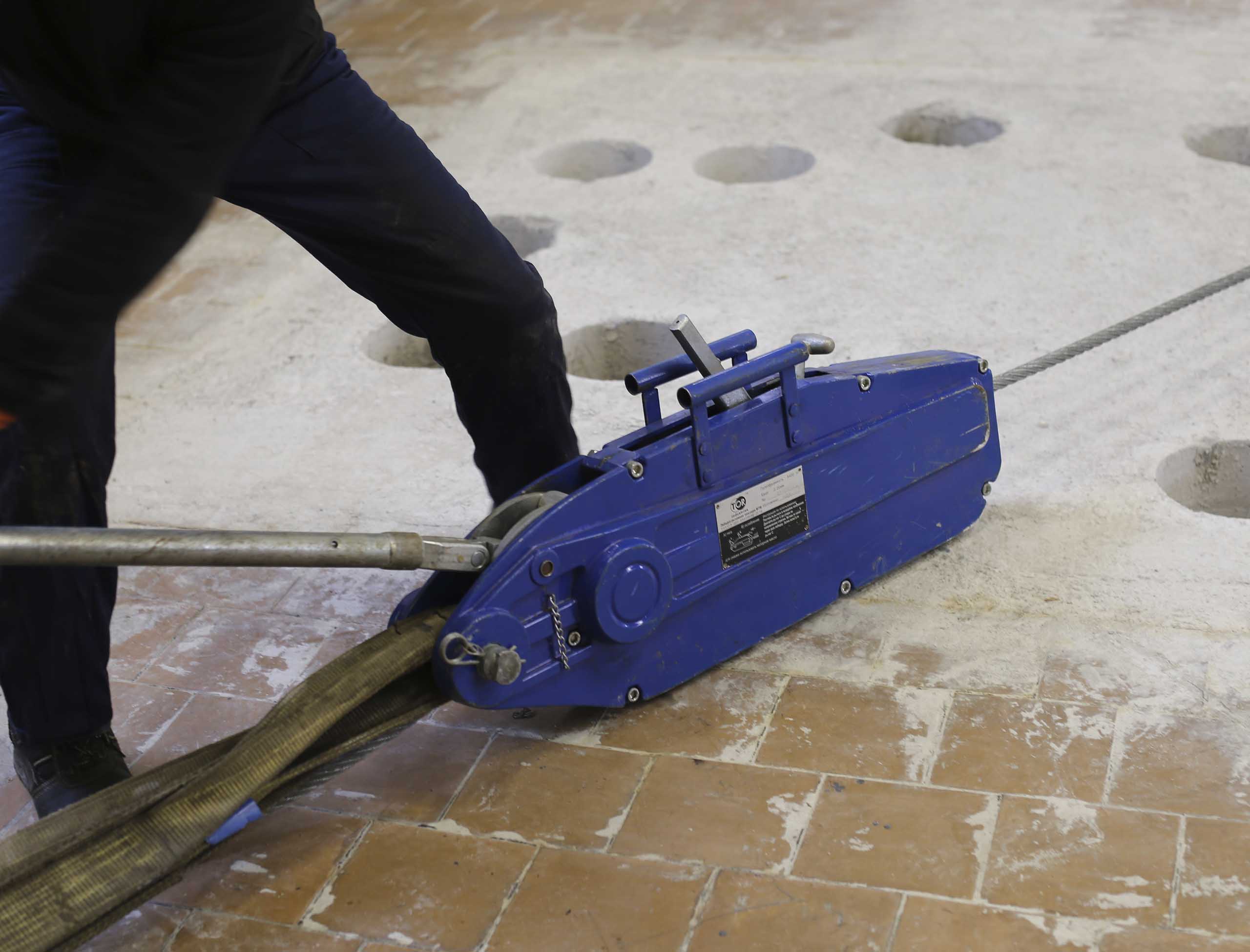 Фото Доставка и разгрузка нового фрезерного станка в цех #36