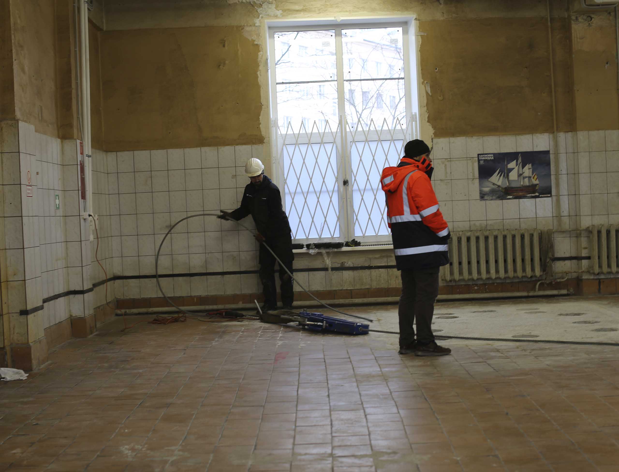 Фото Доставка и разгрузка нового фрезерного станка в цех #39