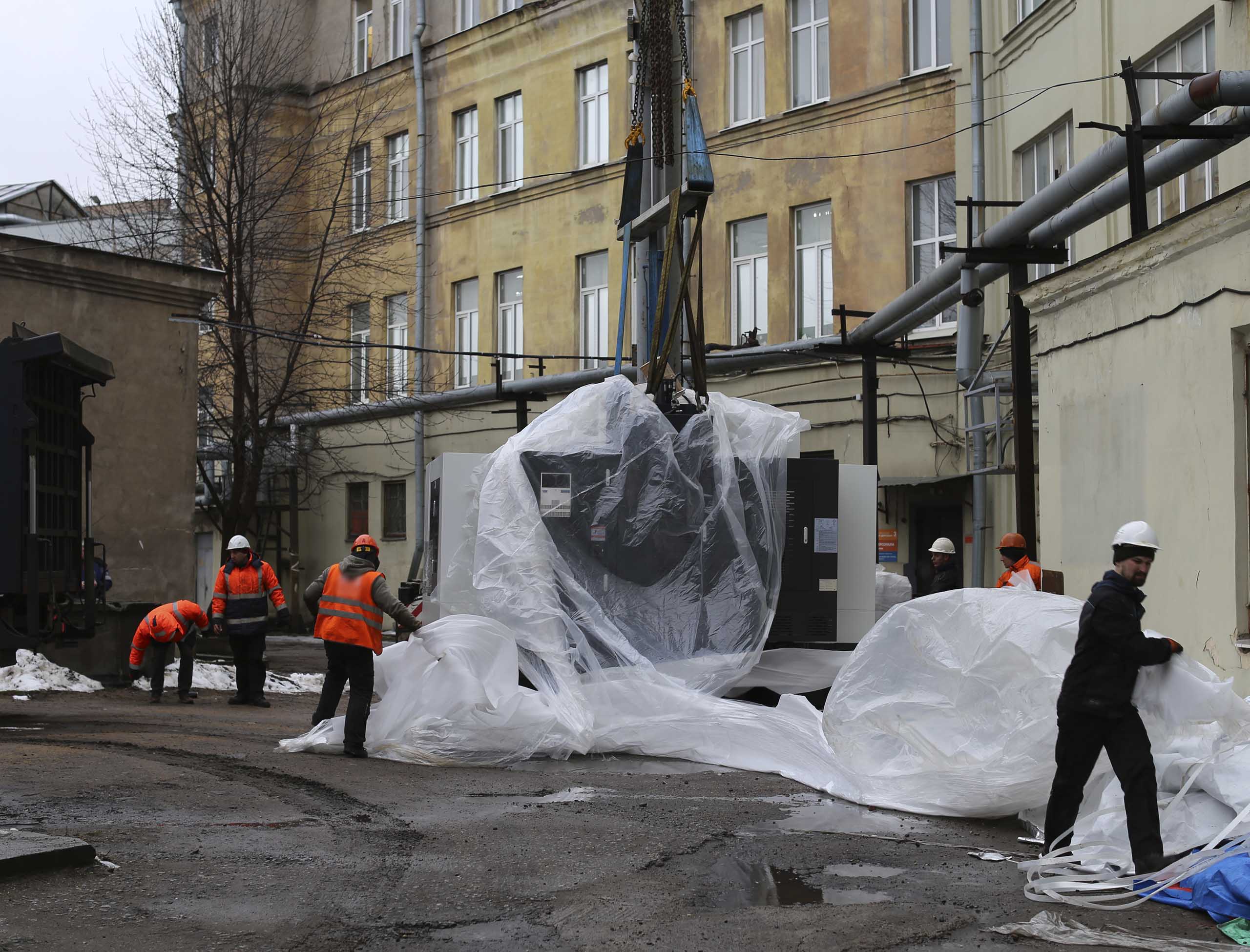 Фото Доставка и разгрузка нового фрезерного станка в цех #74