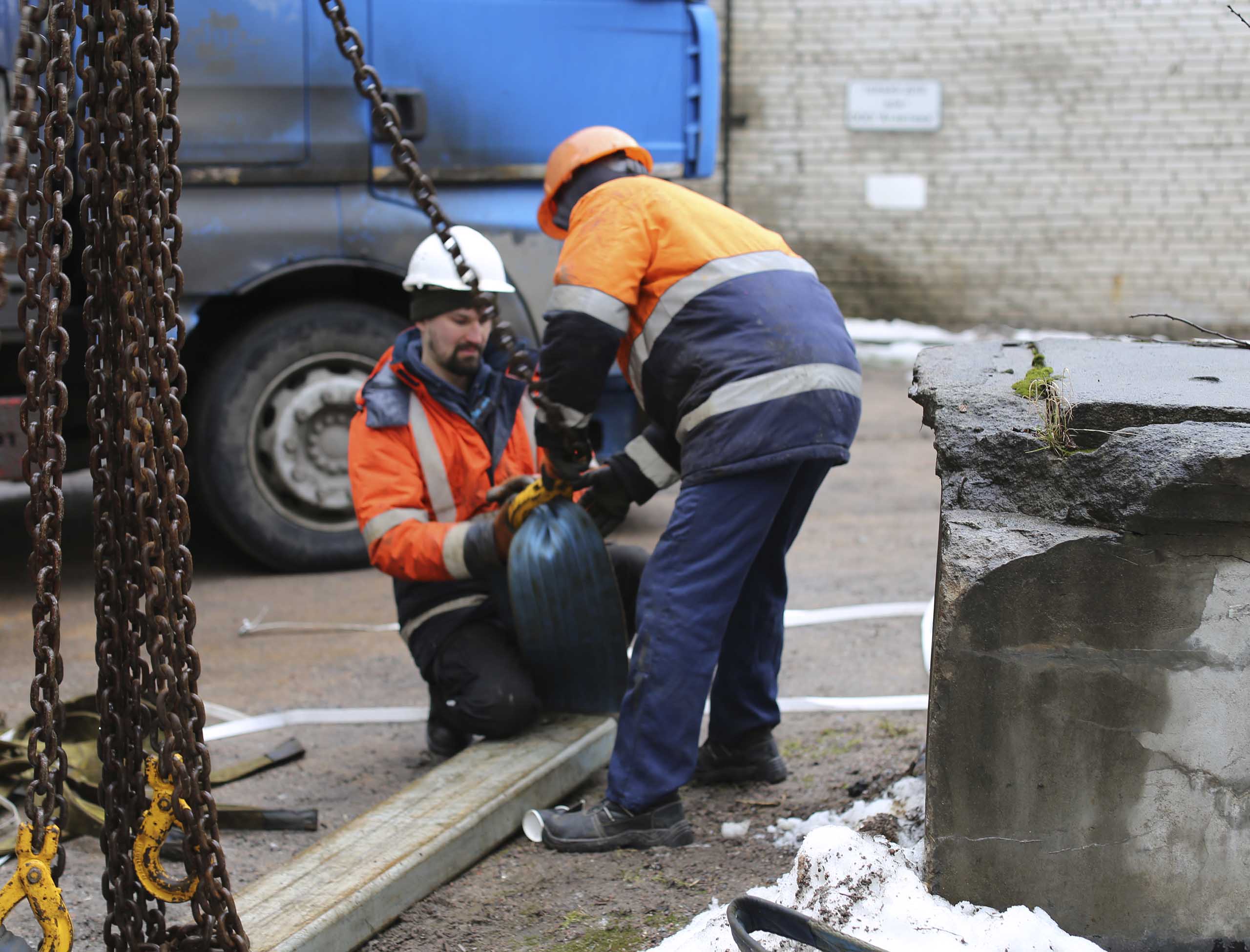 Фото Доставка и разгрузка нового фрезерного станка в цех #84