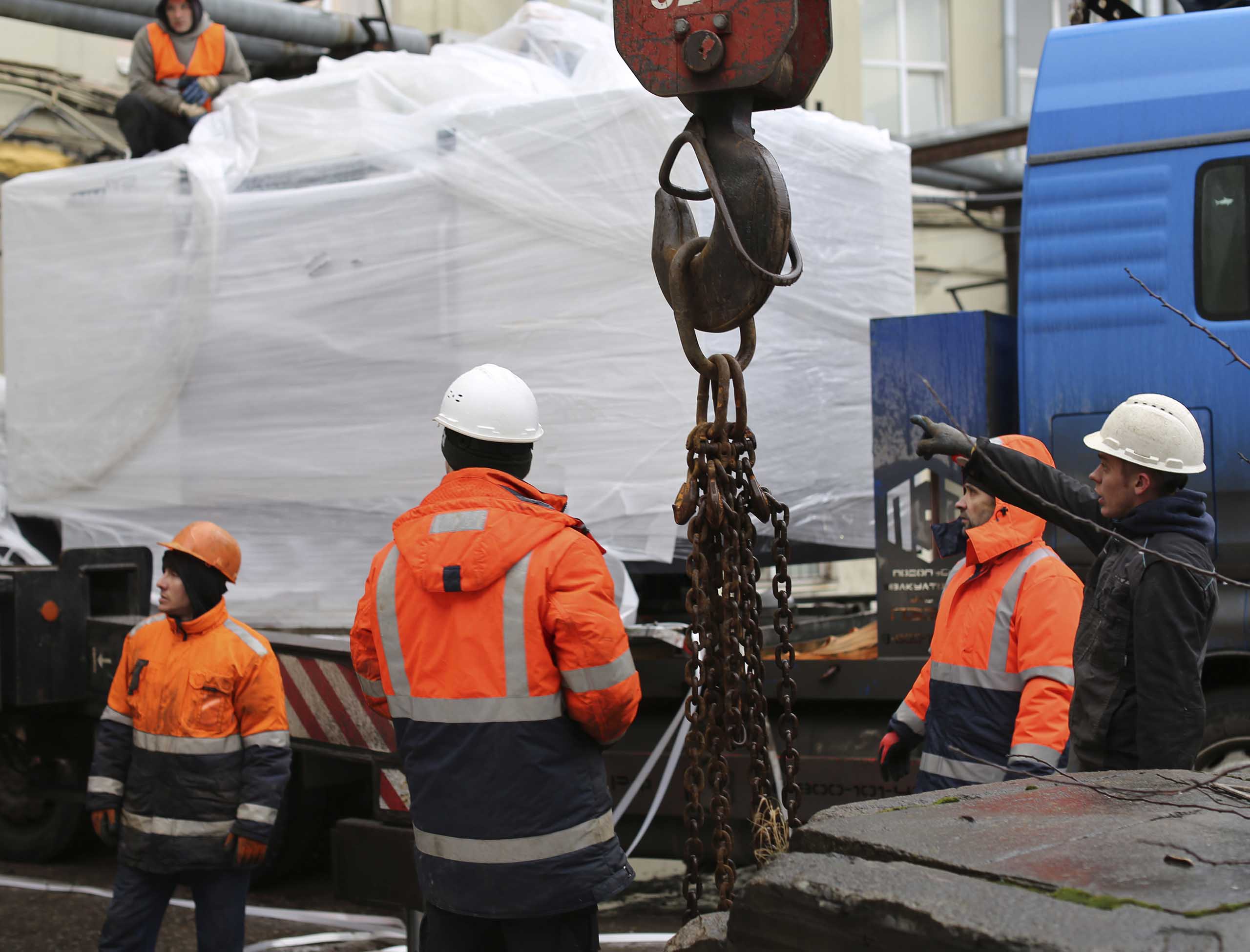 Фото Доставка и разгрузка нового фрезерного станка в цех #89