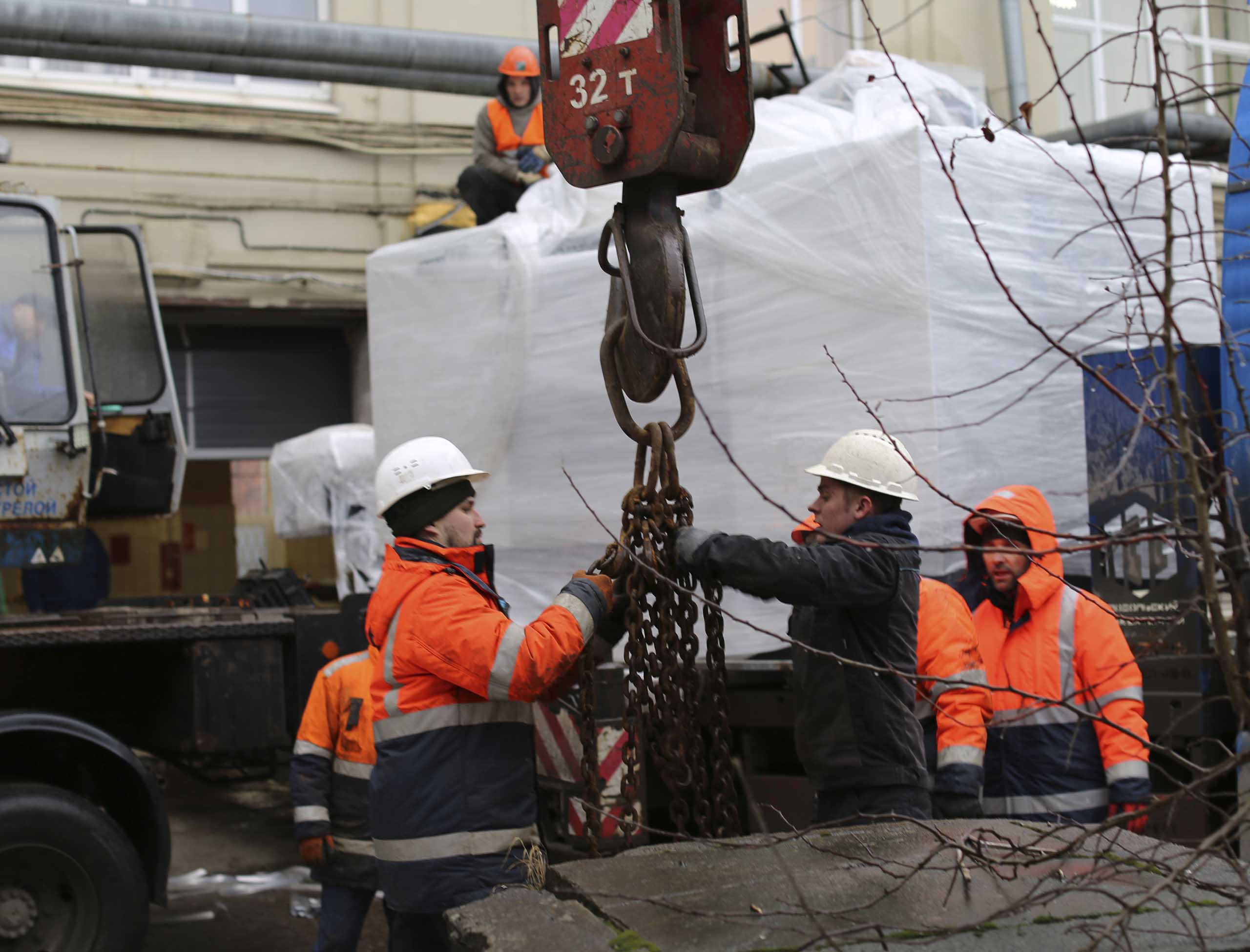 Фото Доставка и разгрузка нового фрезерного станка в цех #90