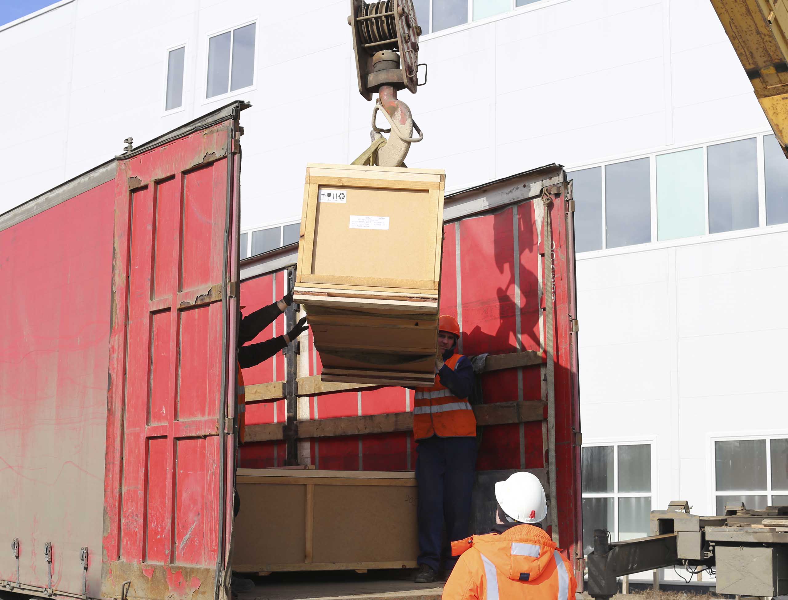 Фото Бригада стропальщиков успешно разгрузила сборные грузы в Пушкине #25