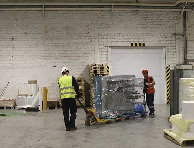 Фото Перевозка оборудования и комплектующих с разборкой и упаковкой #9