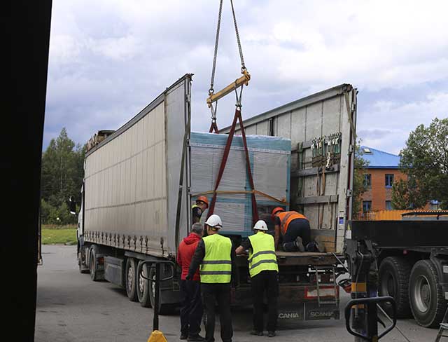 Фото Перевозка оборудования и комплектующих с разборкой и упаковкой #41