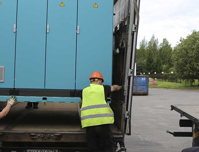 Фото Перевозка оборудования и комплектующих с разборкой и упаковкой #50