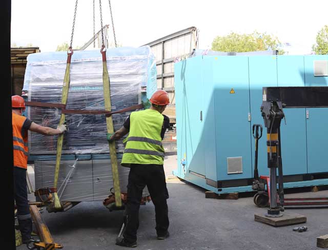 Фото Перевозка оборудования и комплектующих с разборкой и упаковкой #65