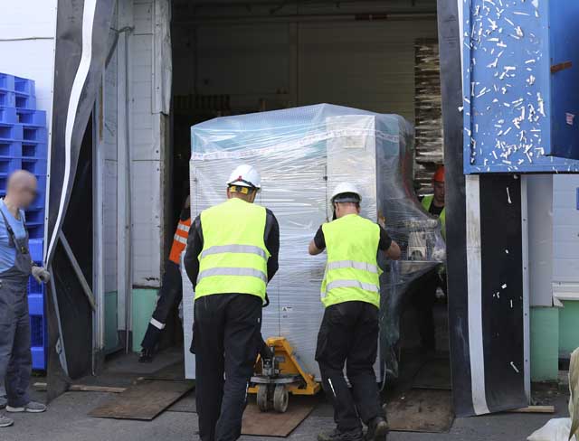 Фото Перевозка оборудования и комплектующих с разборкой и упаковкой #67