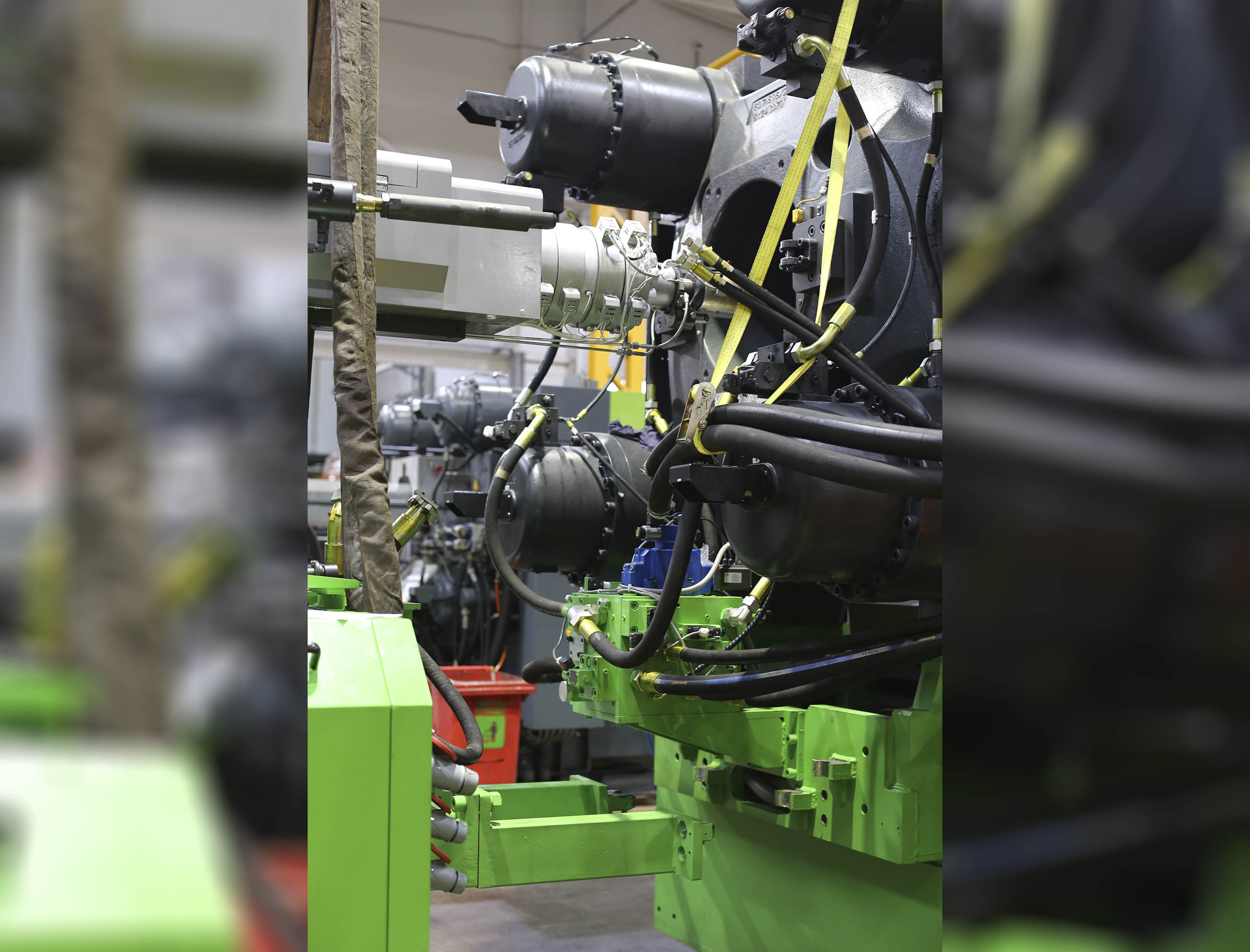 Фото Разгрузка контейнера с новым станком со сборкой и монтажом #5