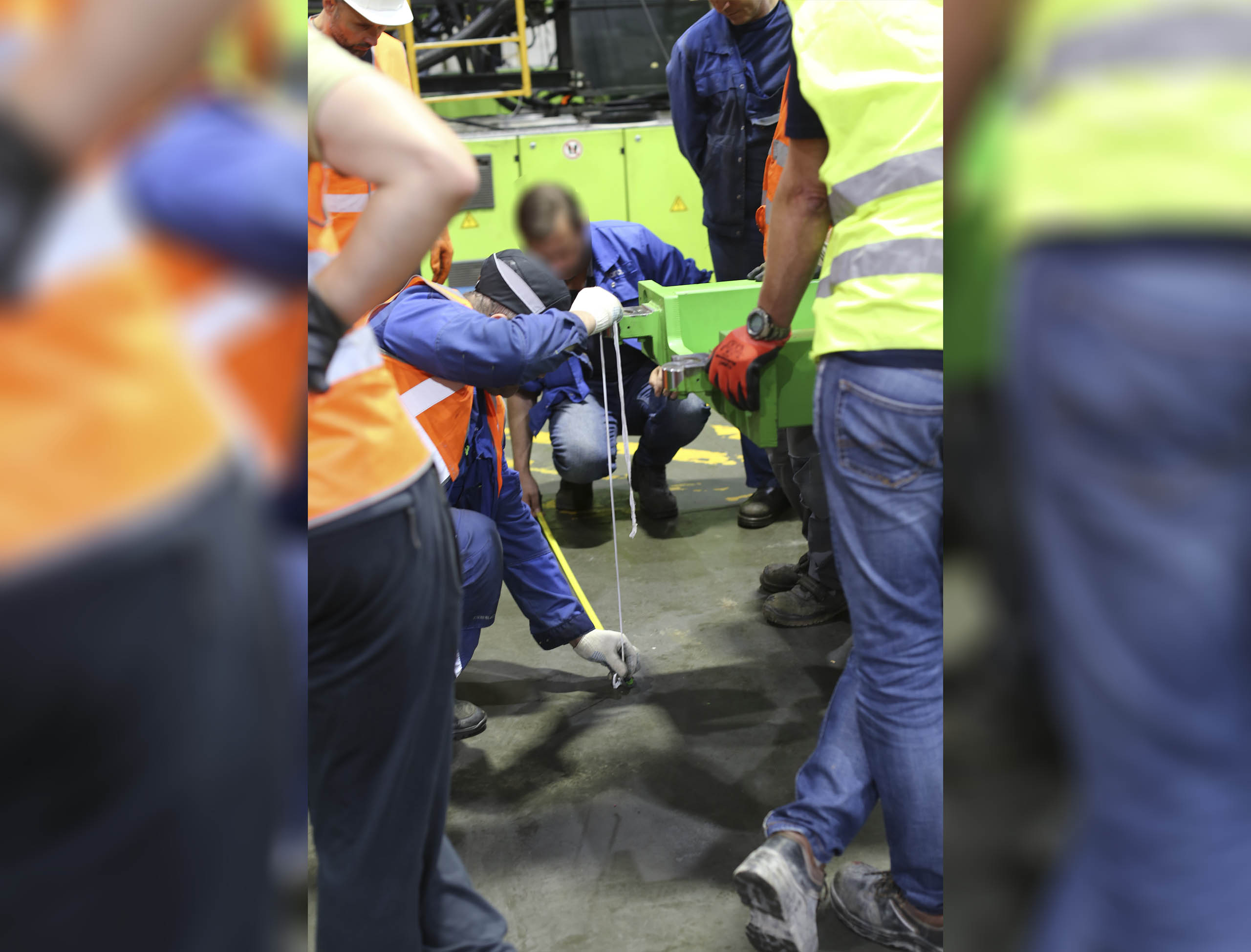 Фото Разгрузка контейнера с новым станком со сборкой и монтажом #9