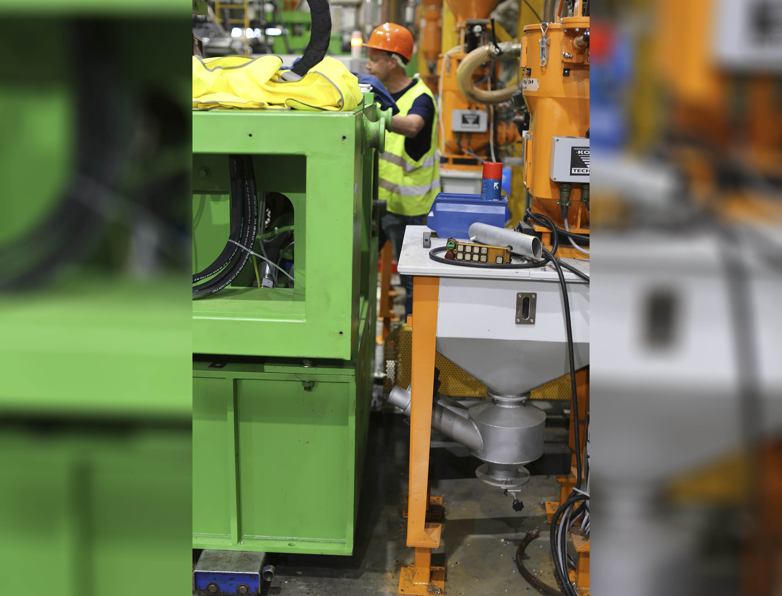 Фото Разгрузка контейнера с новым станком со сборкой и монтажом #11