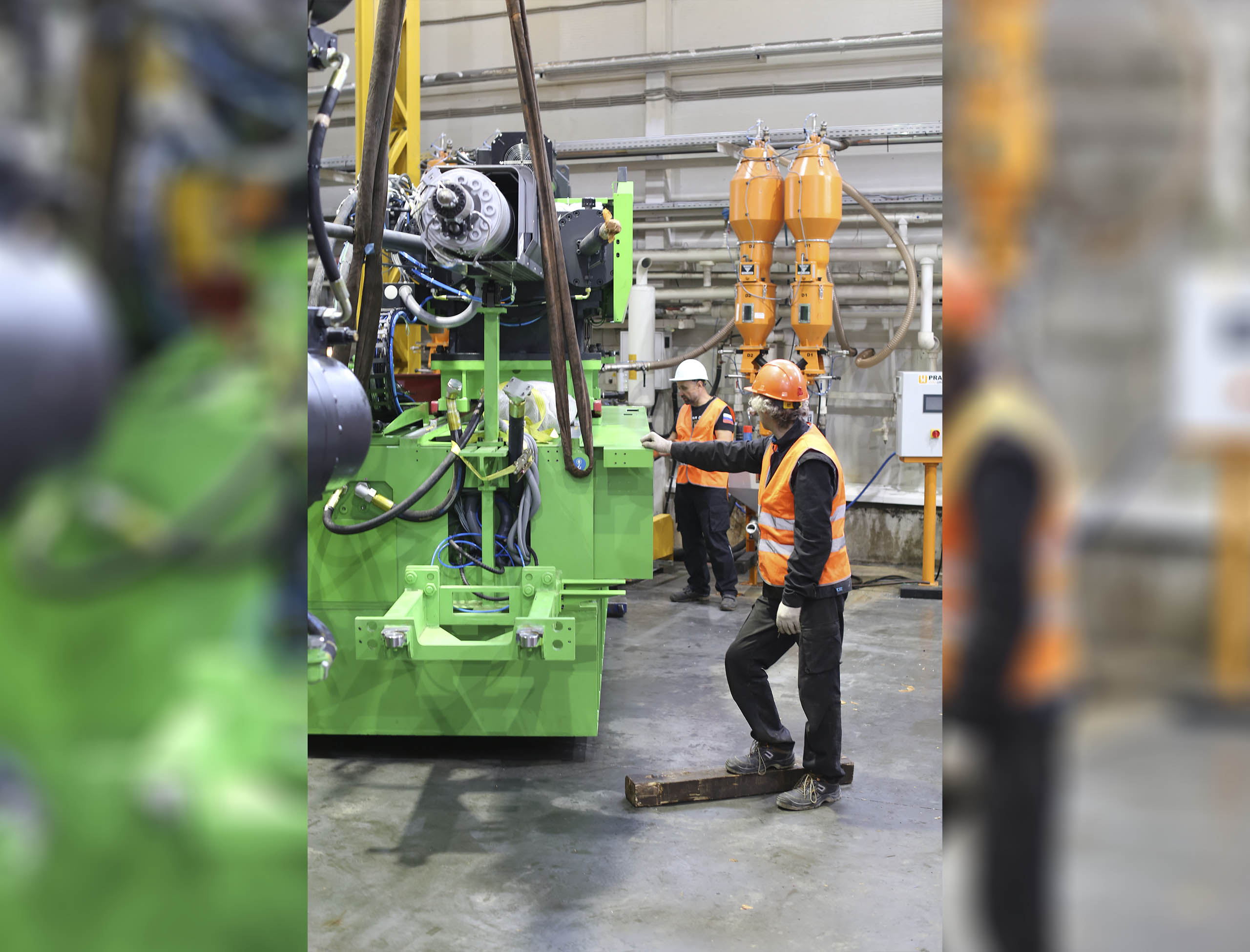 Фото Разгрузка контейнера с новым станком со сборкой и монтажом #13