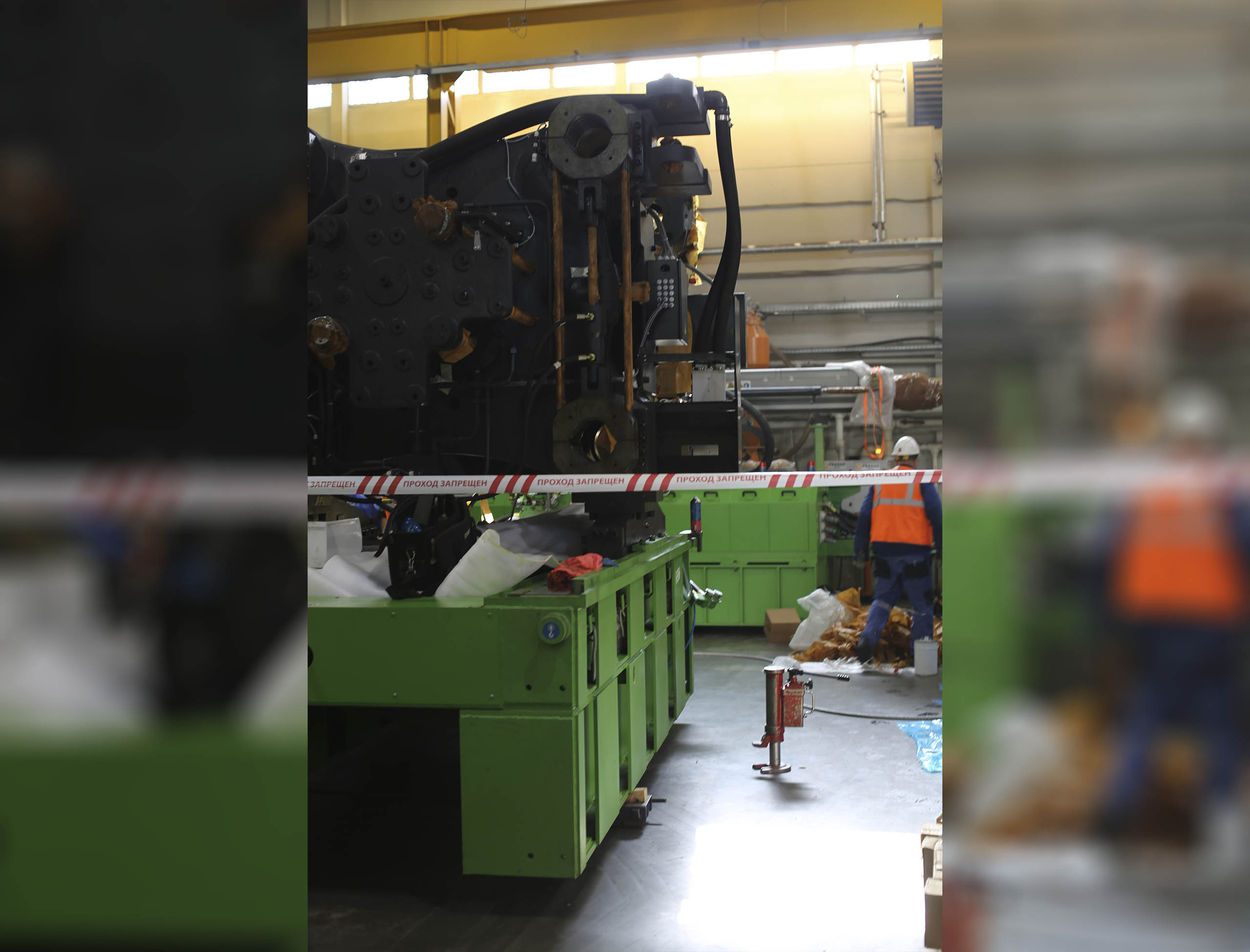 Фото Разгрузка контейнера с новым станком со сборкой и монтажом #19