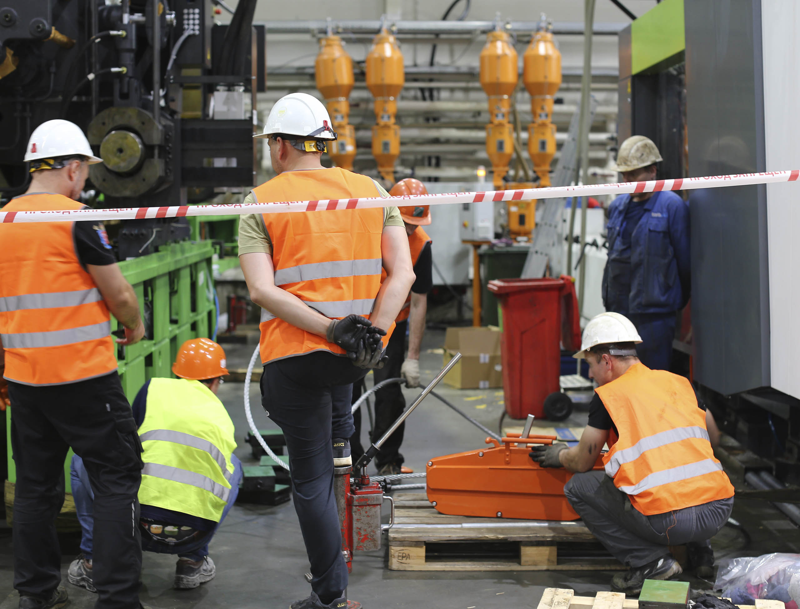 Фото Разгрузка контейнера с новым станком со сборкой и монтажом #20