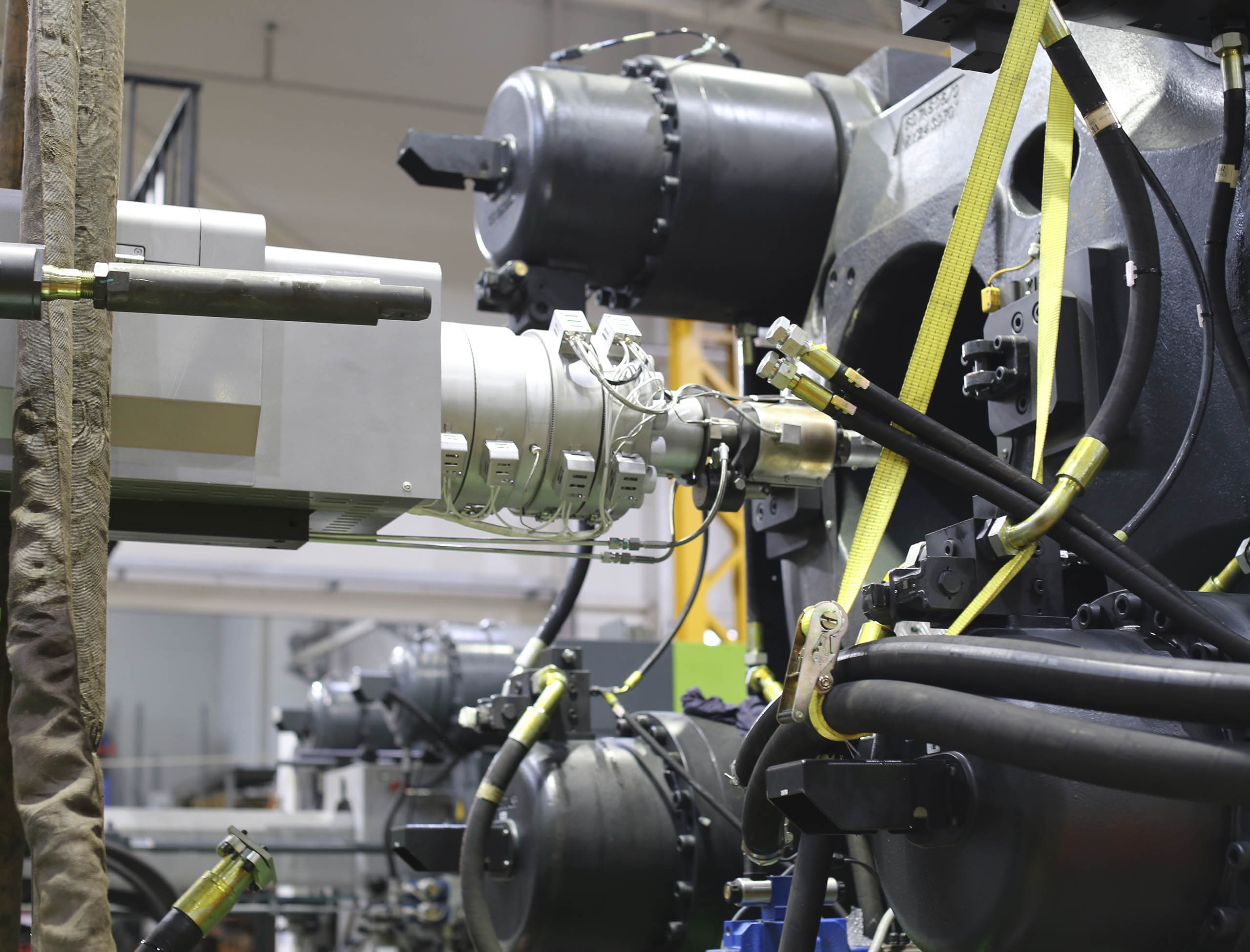 Фото Разгрузка контейнера с новым станком со сборкой и монтажом #24