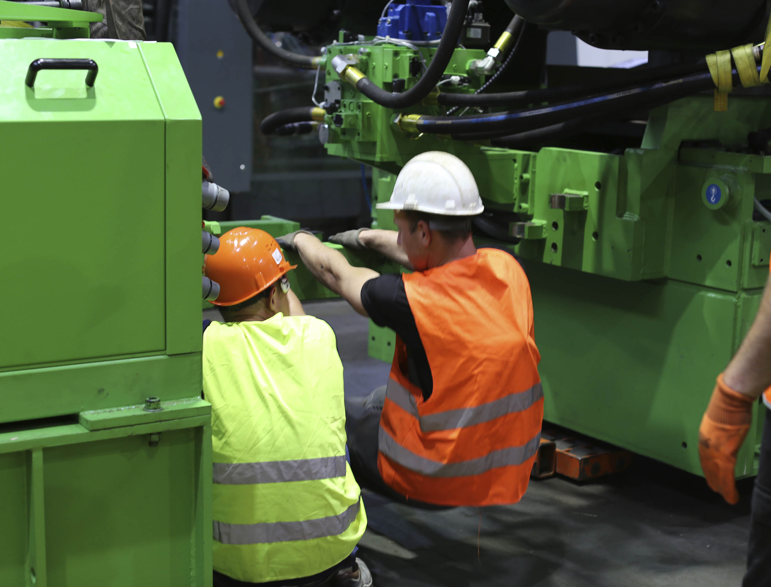 Фото Разгрузка контейнера с новым станком со сборкой и монтажом #28