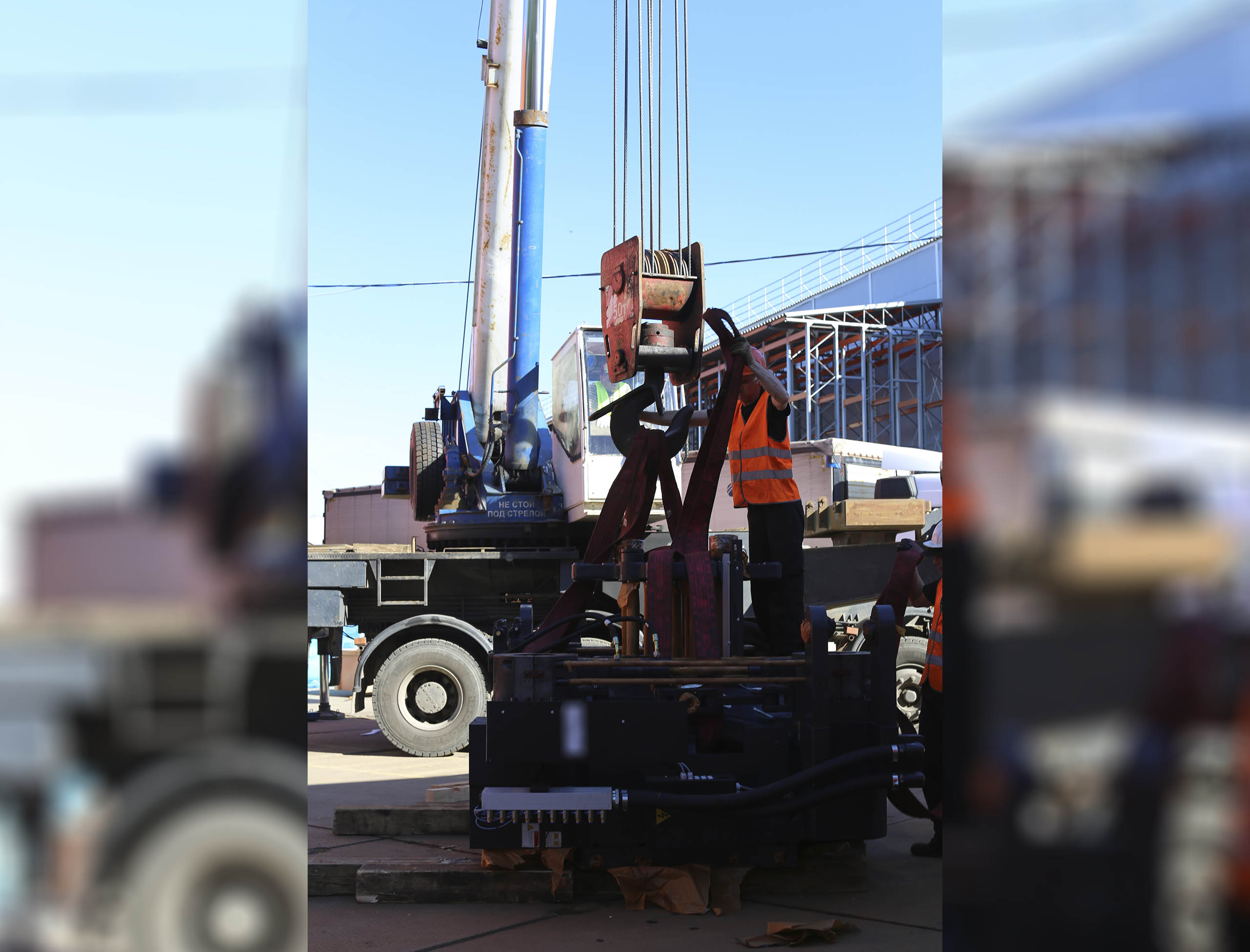 Фото Разгрузка контейнера с новым станком со сборкой и монтажом #37