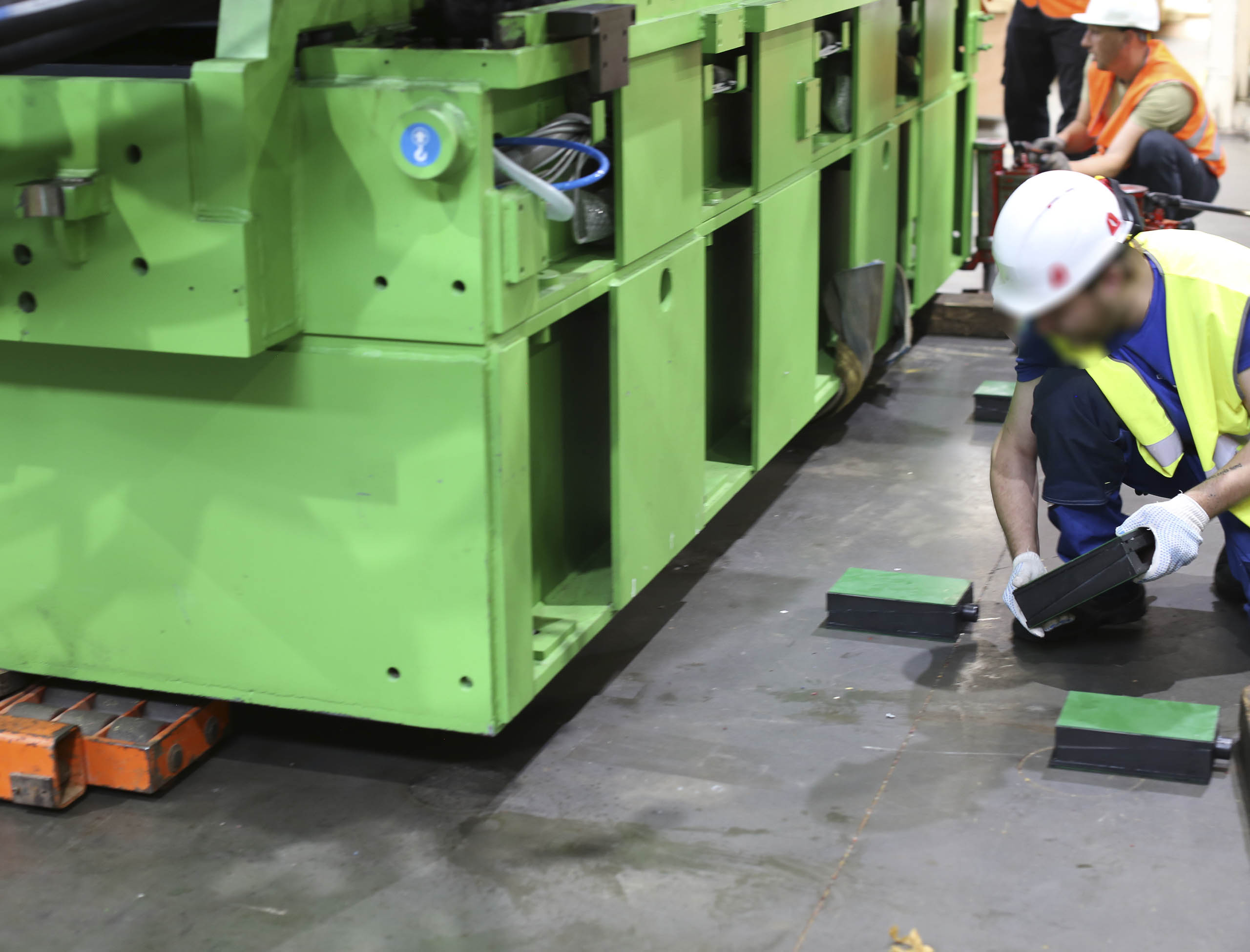 Фото Разгрузка контейнера с новым станком со сборкой и монтажом #40