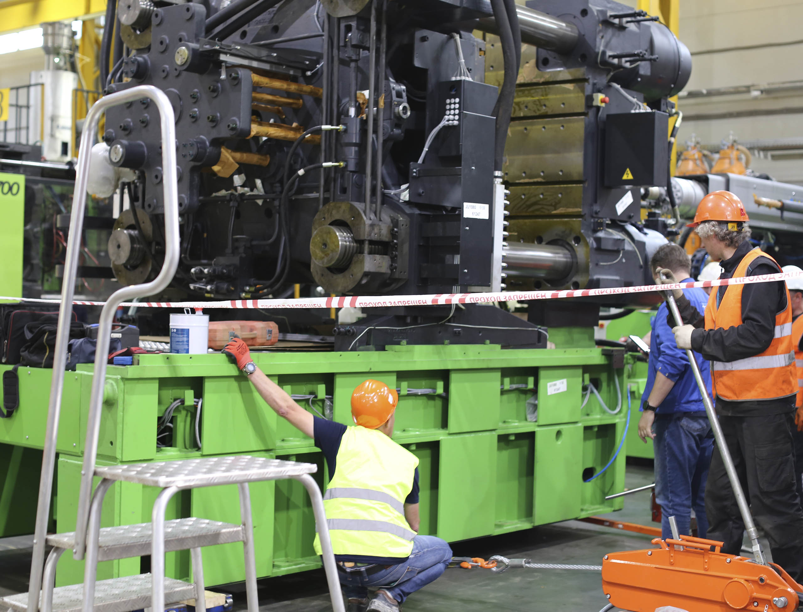 Фото Разгрузка контейнера с новым станком со сборкой и монтажом #42