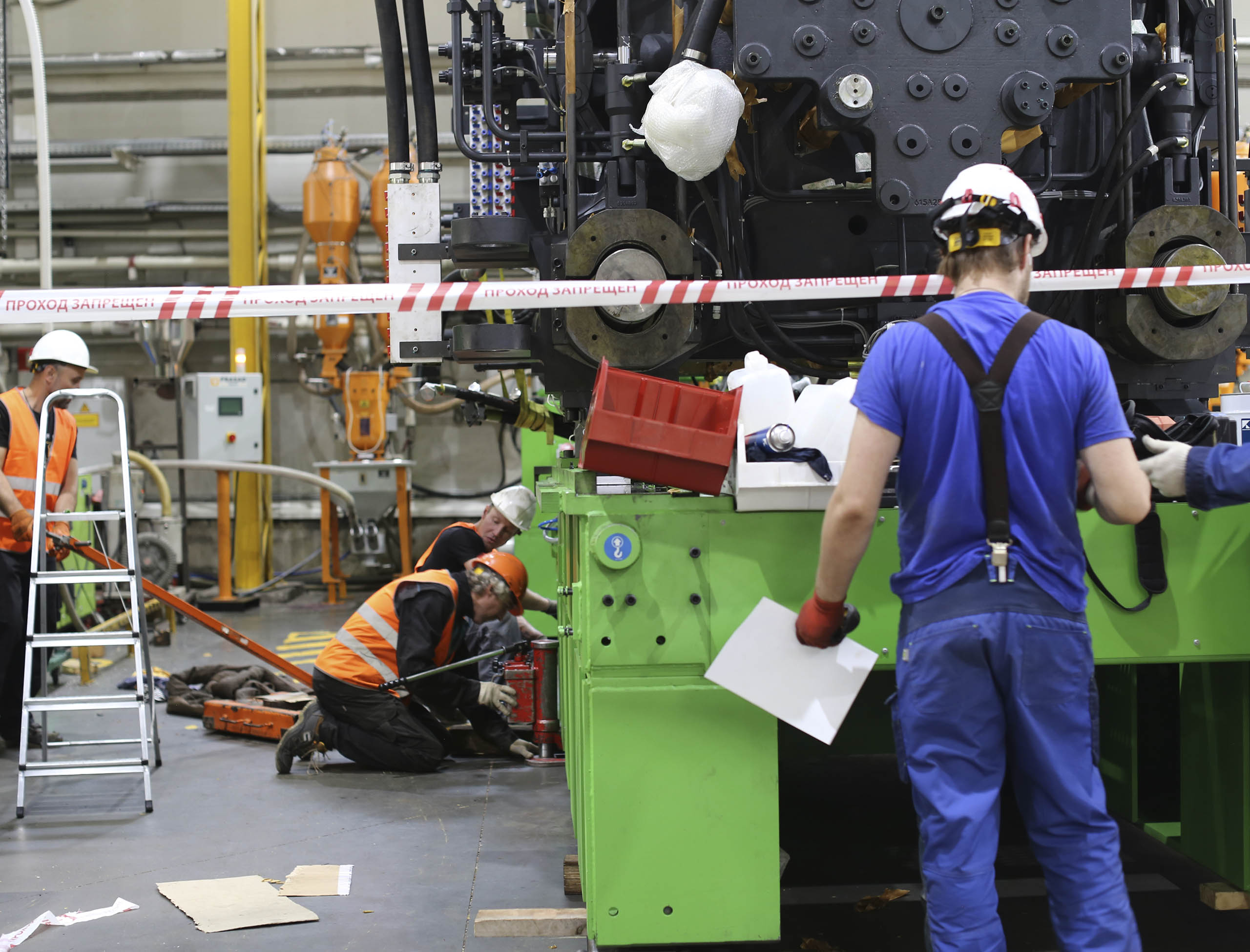 Фото Разгрузка контейнера с новым станком со сборкой и монтажом #47