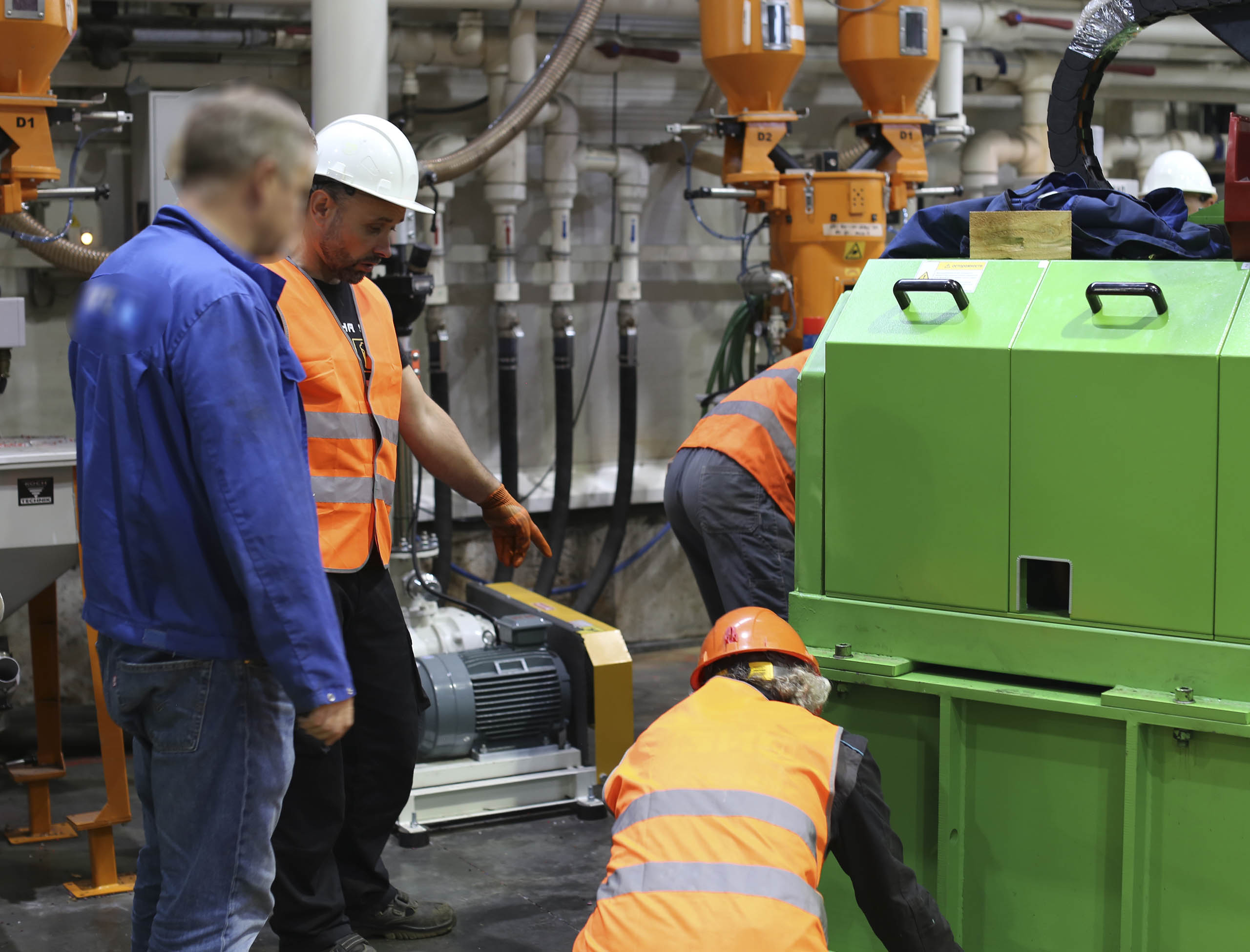 Фото Разгрузка контейнера с новым станком со сборкой и монтажом #54