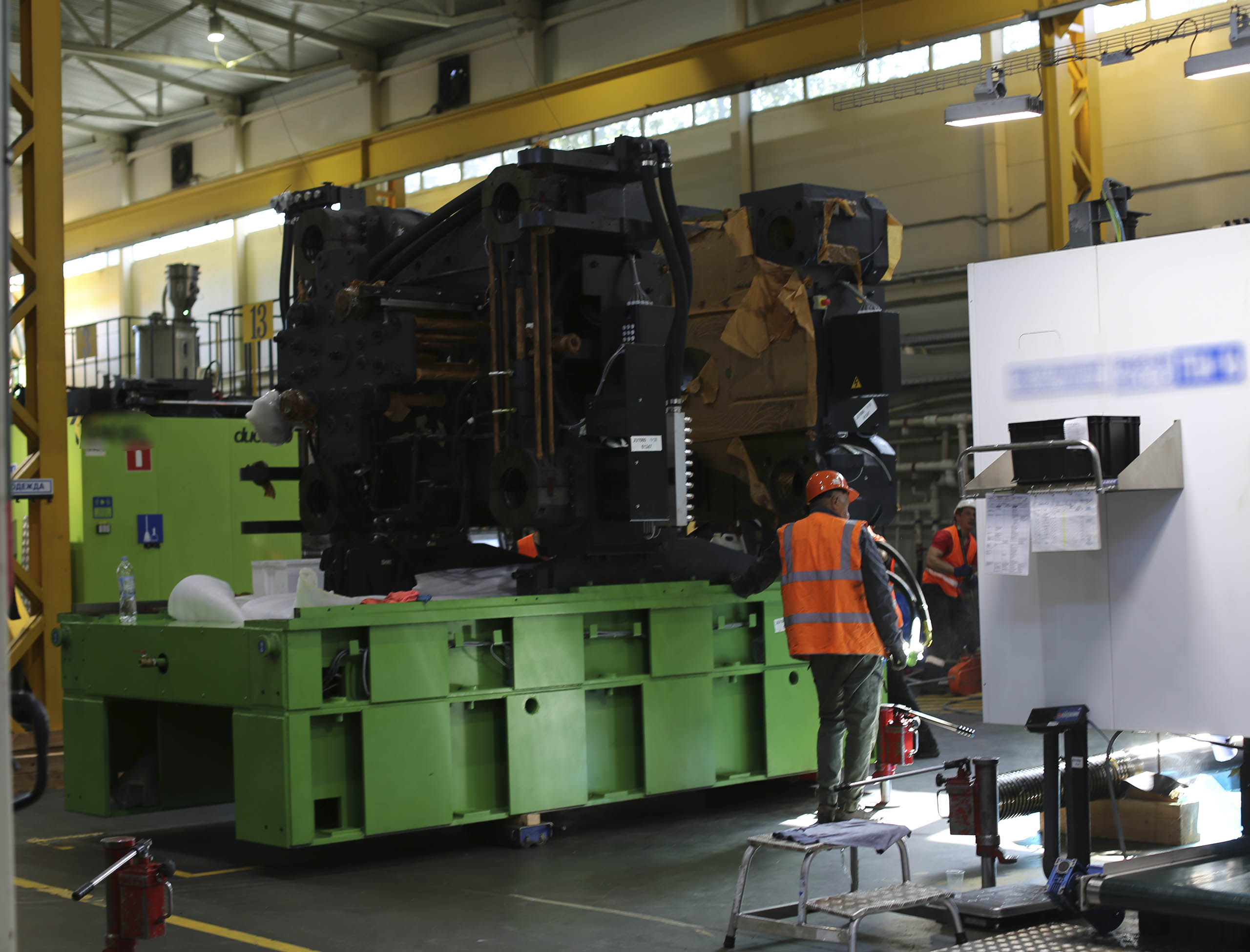 Фото Разгрузка контейнера с новым станком со сборкой и монтажом #67