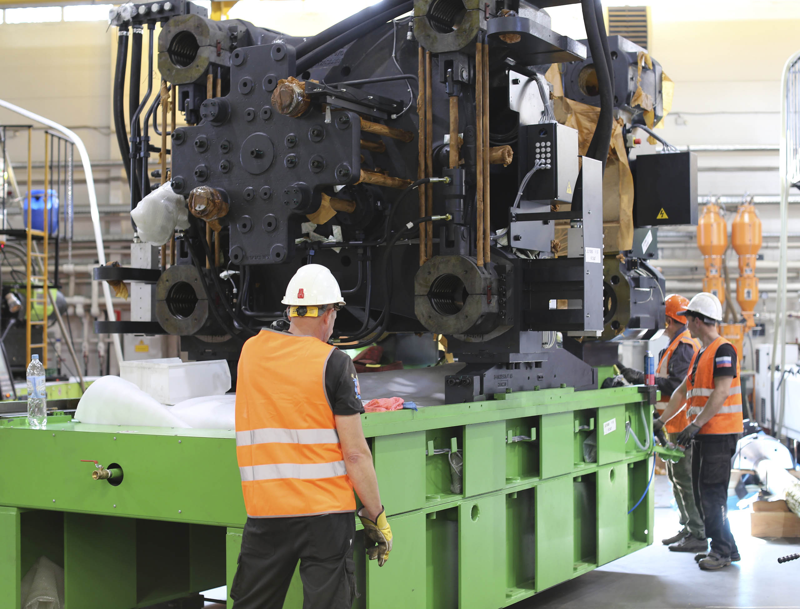 Фото Разгрузка контейнера с новым станком со сборкой и монтажом #69