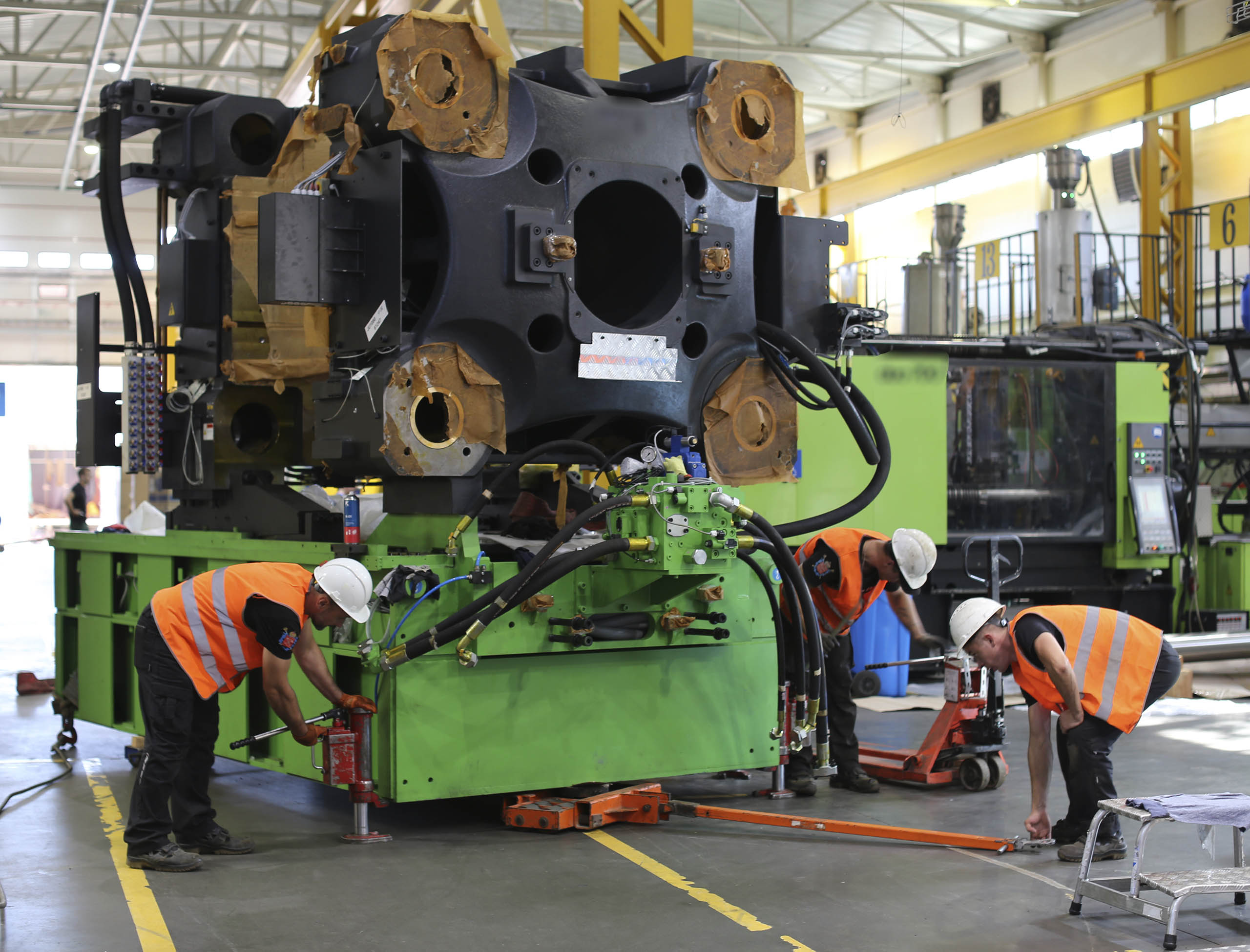 Фото Разгрузка контейнера с новым станком со сборкой и монтажом #70