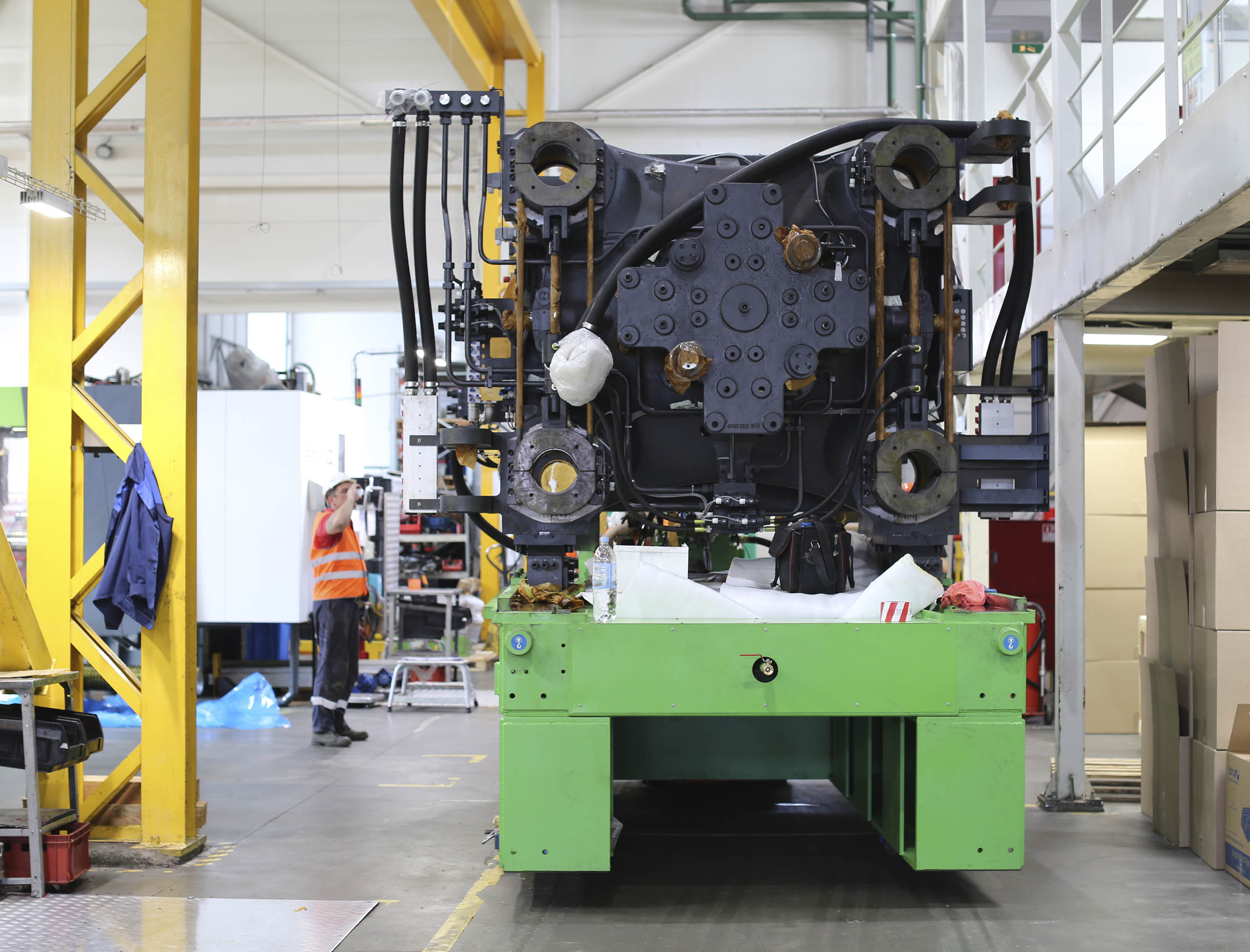 Фото Разгрузка контейнера с новым станком со сборкой и монтажом #73