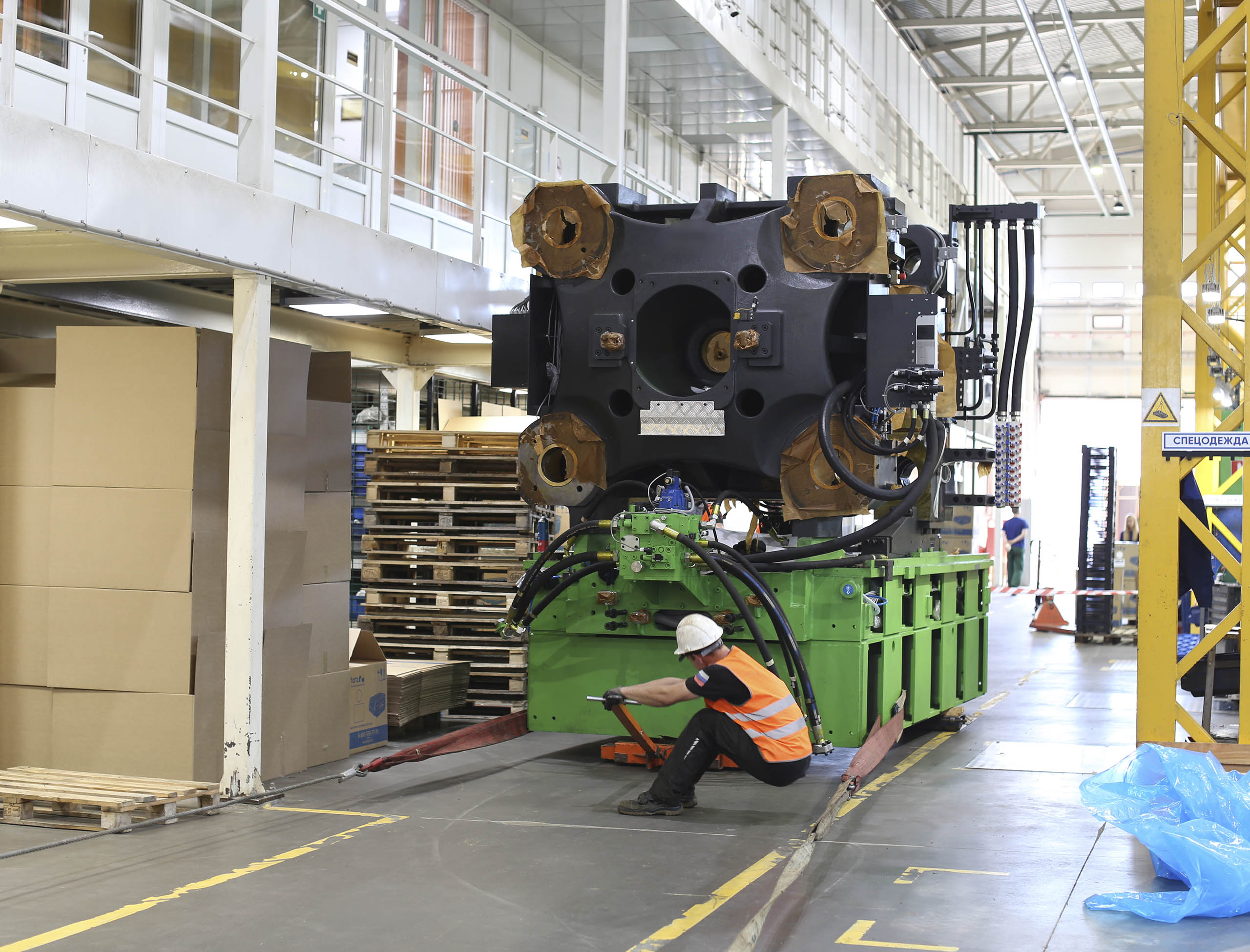Фото Разгрузка контейнера с новым станком со сборкой и монтажом #75