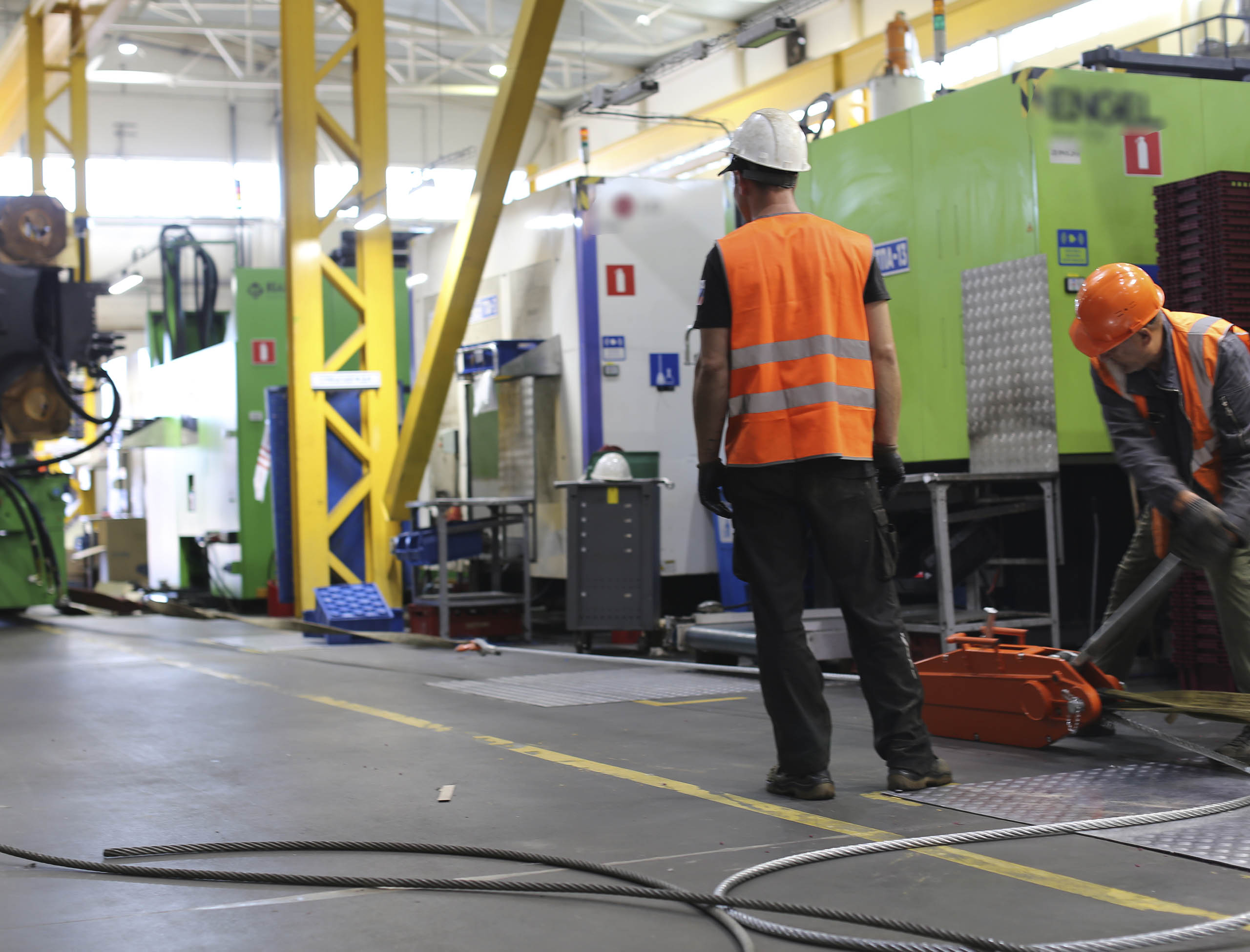 Фото Разгрузка контейнера с новым станком со сборкой и монтажом #76