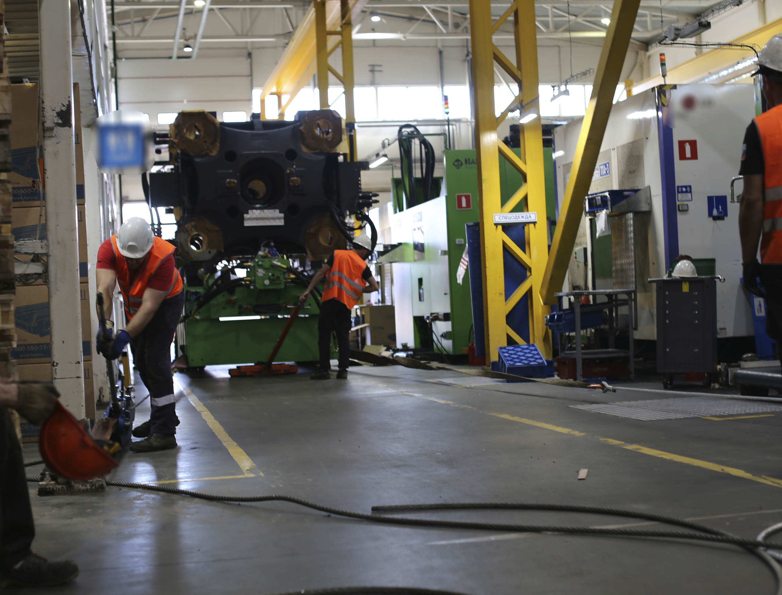 Фото Разгрузка контейнера с новым станком со сборкой и монтажом #77