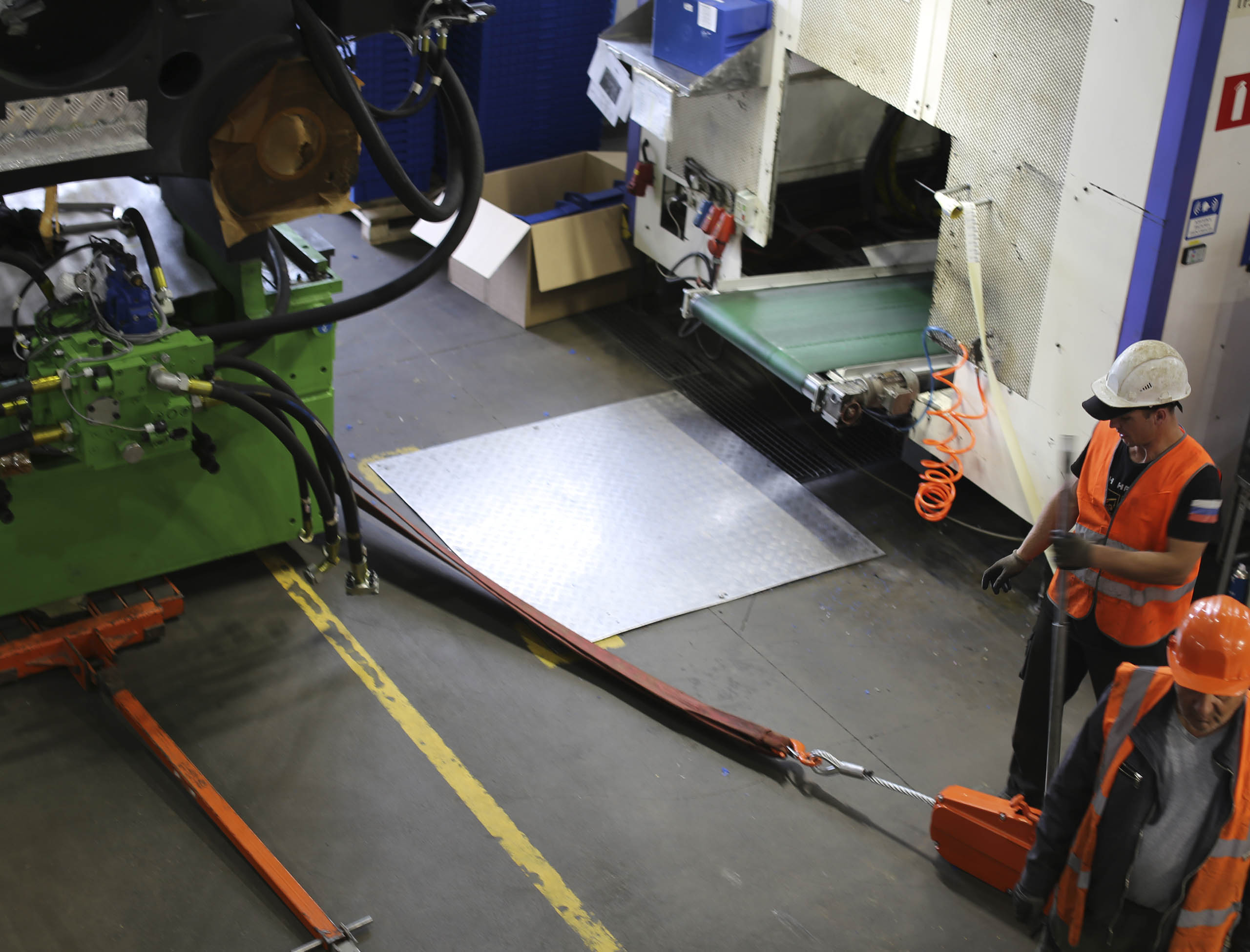 Фото Разгрузка контейнера с новым станком со сборкой и монтажом #80