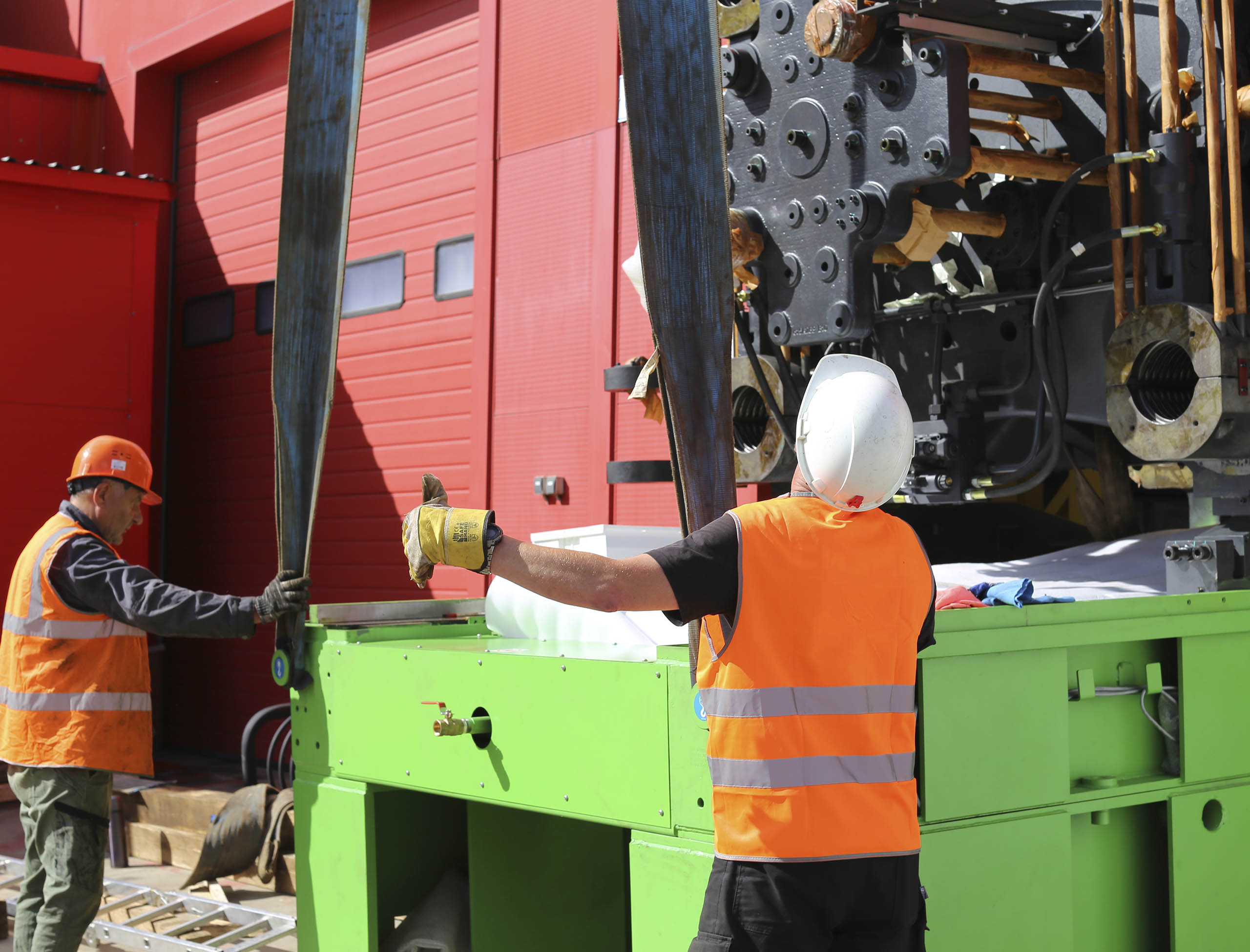 Фото Разгрузка контейнера с новым станком со сборкой и монтажом #88