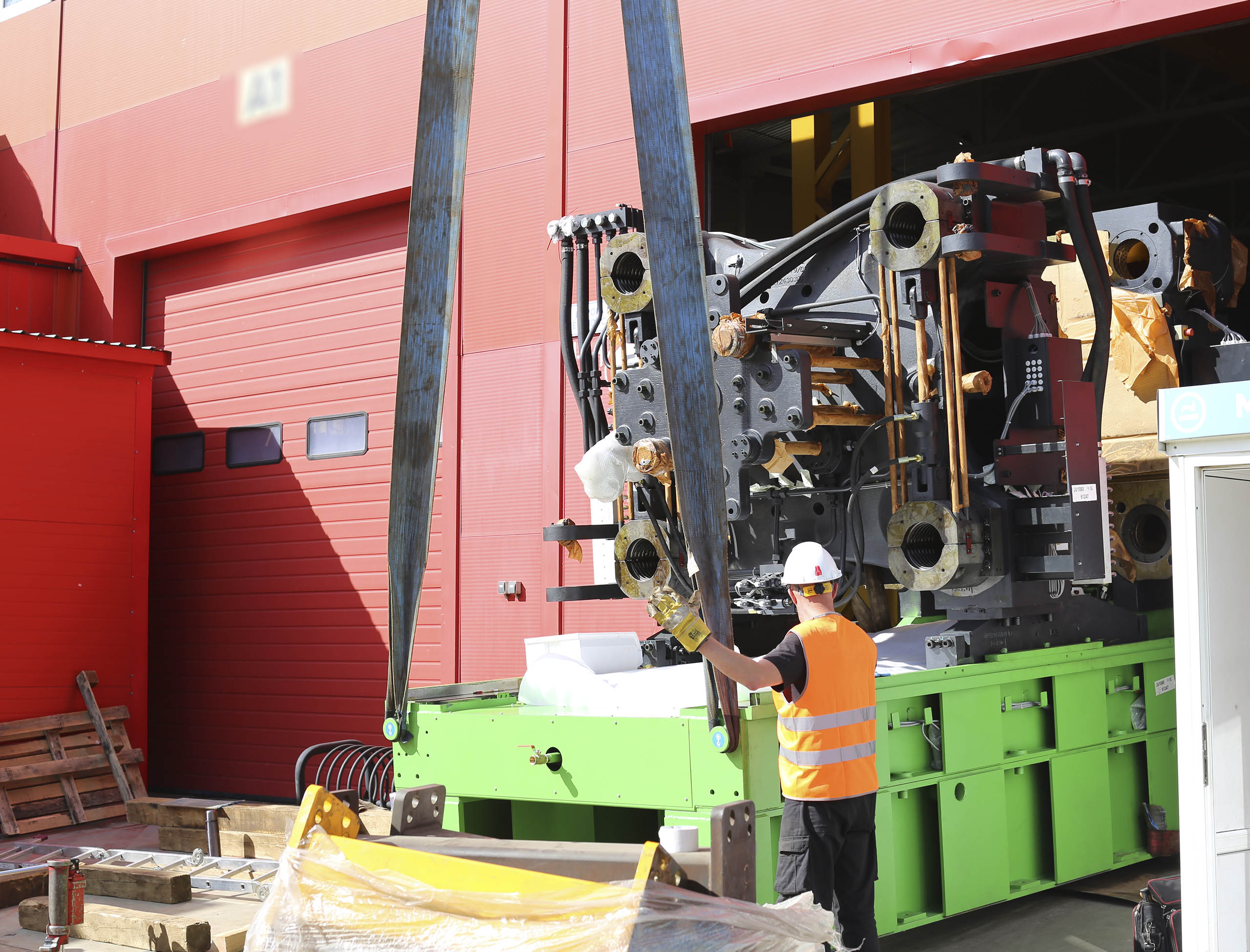 Фото Разгрузка контейнера с новым станком со сборкой и монтажом #89