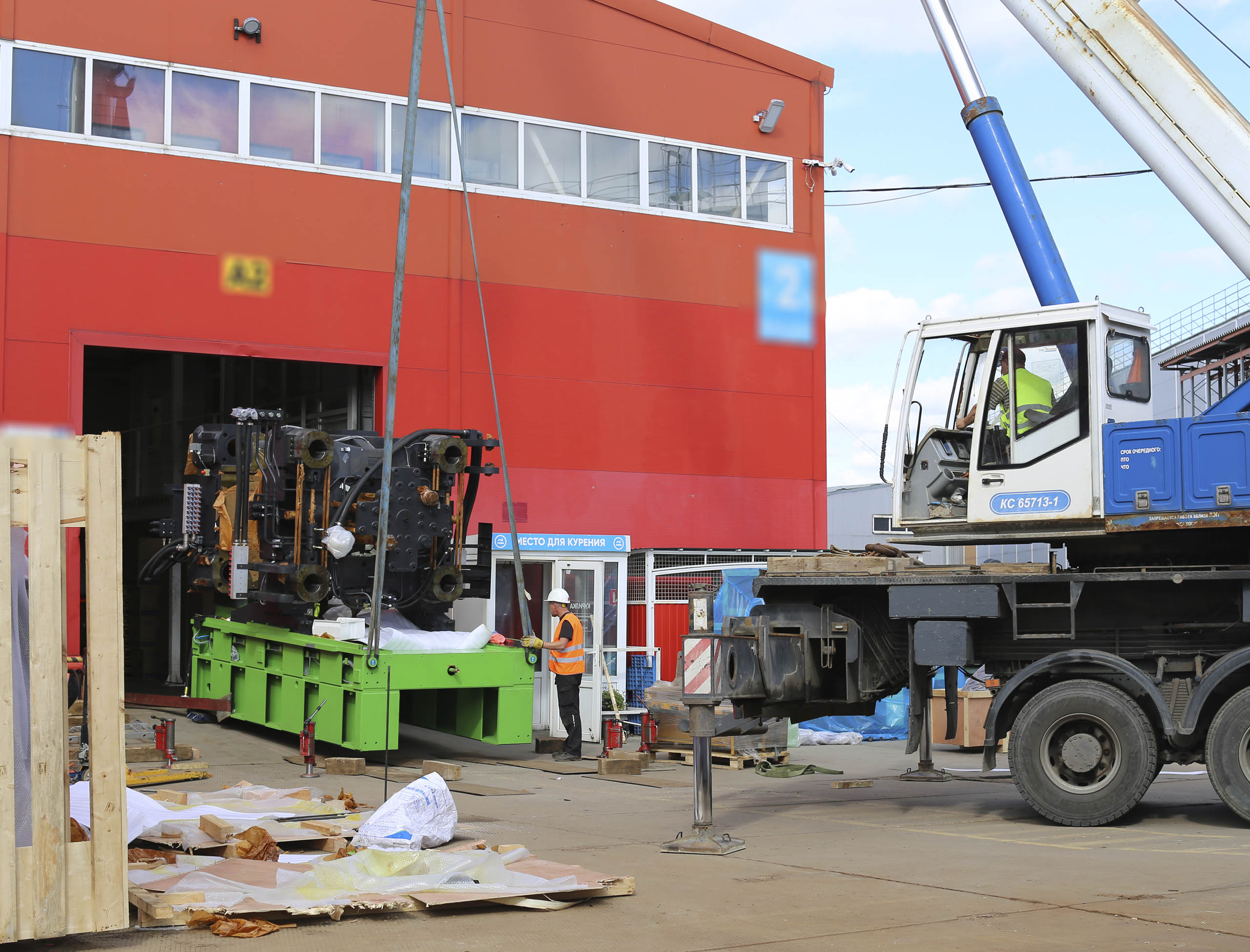Фото Разгрузка контейнера с новым станком со сборкой и монтажом #92