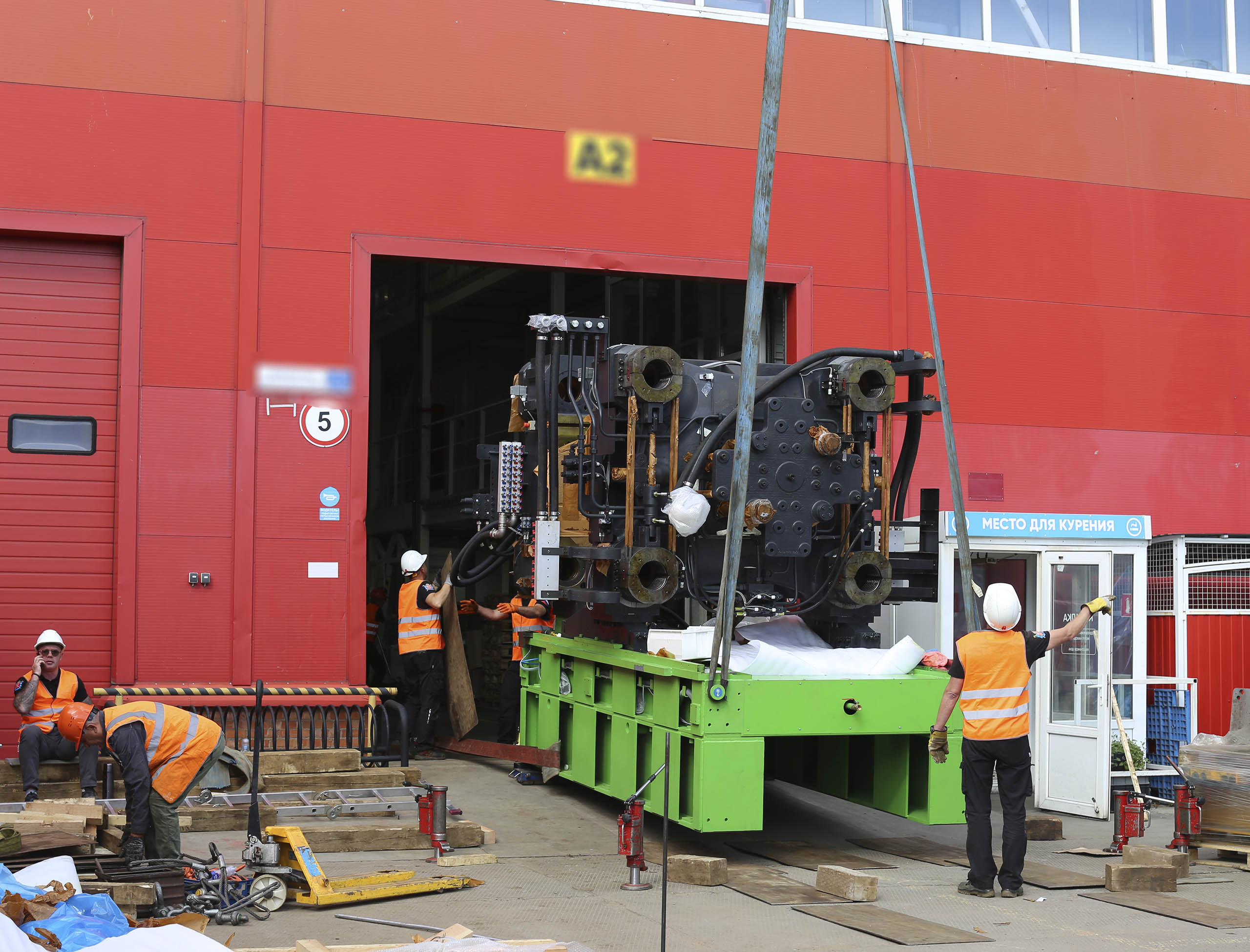 Фото Разгрузка контейнера с новым станком со сборкой и монтажом #93