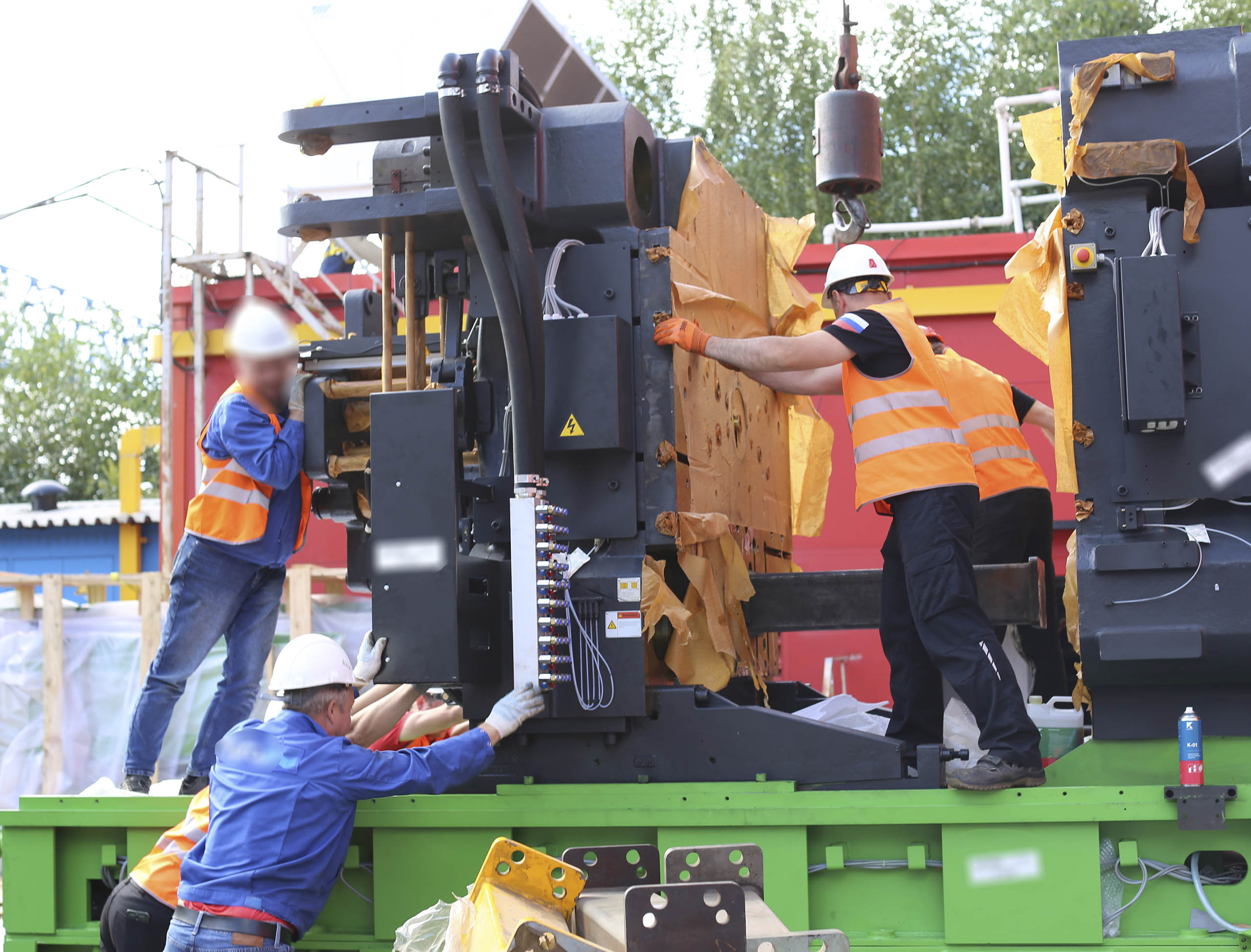 Фото Разгрузка контейнера с новым станком со сборкой и монтажом #108