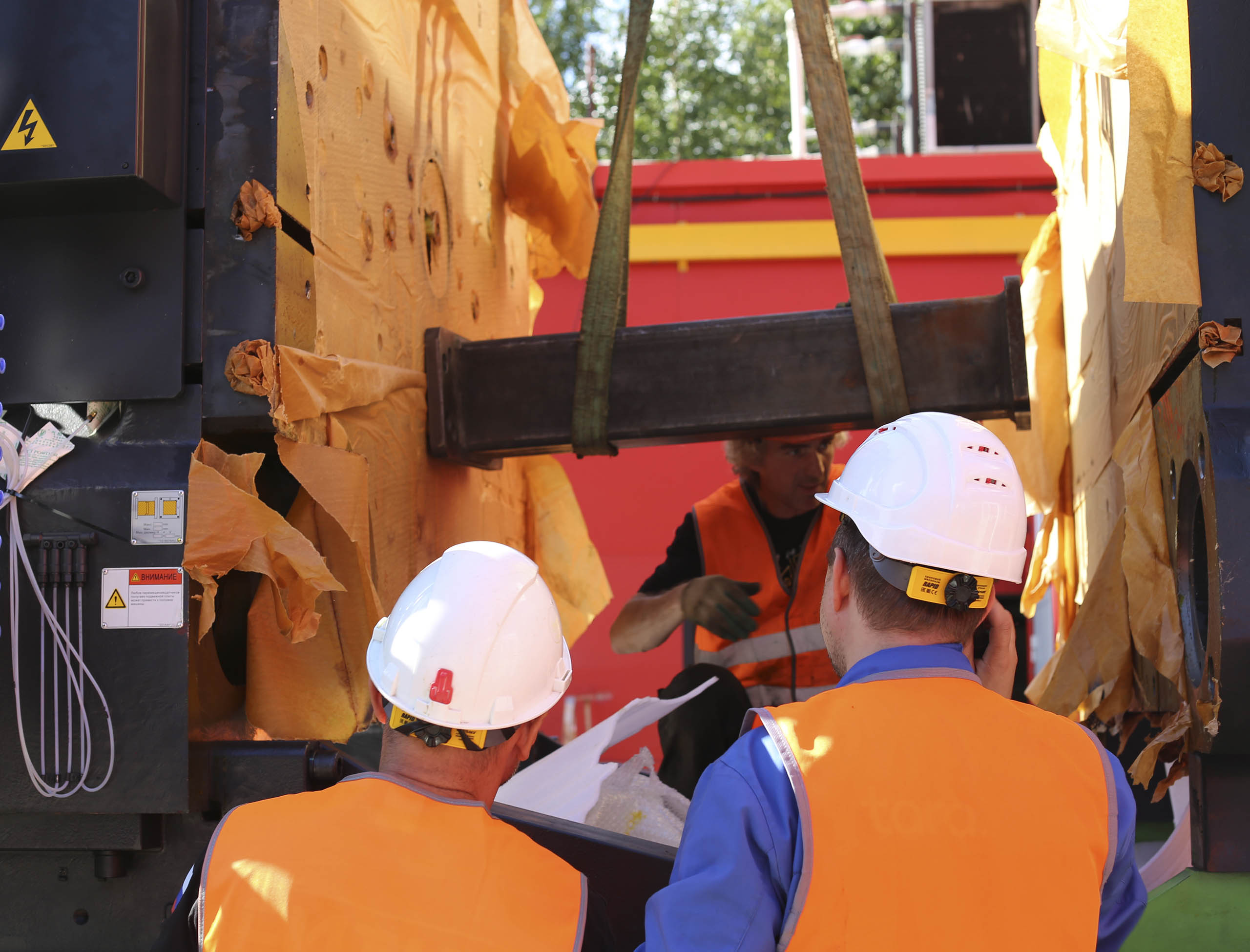 Фото Разгрузка контейнера с новым станком со сборкой и монтажом #110